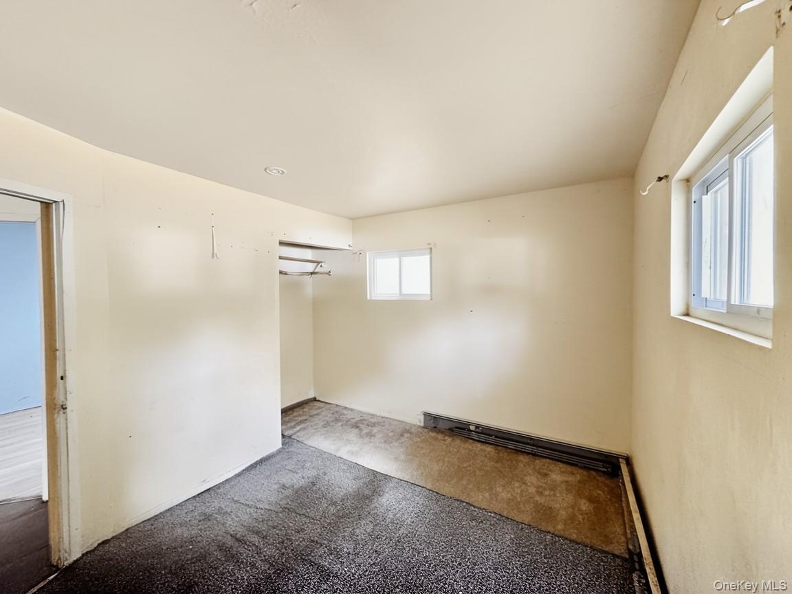 #11 photo, 108 Suffolk Avenue, מחוז סאפוק Brentwood , NY 11717