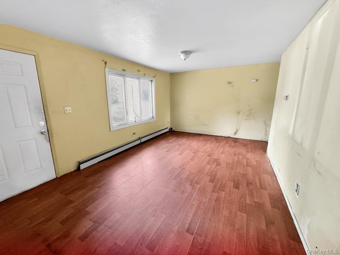 #16 photo, 108 Suffolk Avenue, מחוז סאפוק Brentwood , NY 11717