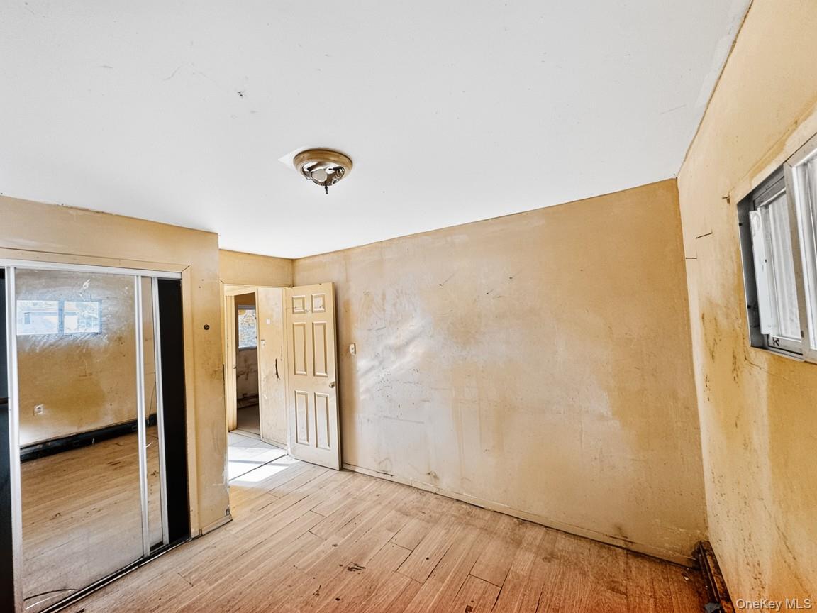 #7 photo, 108 Suffolk Avenue, מחוז סאפוק Brentwood , NY 11717