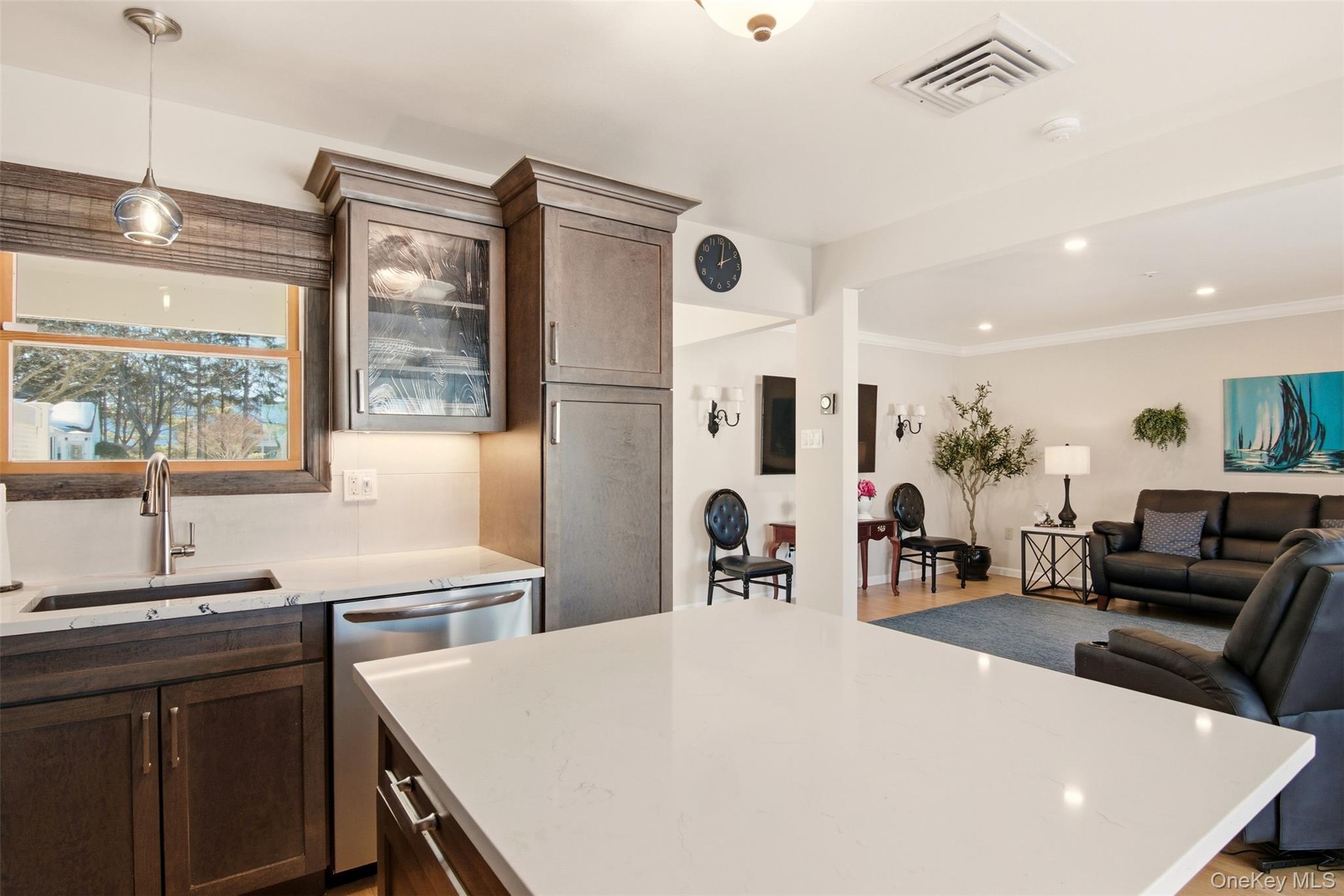 #11 photo, 27 Hearthside Drive, Mount Sinai , NY 11766