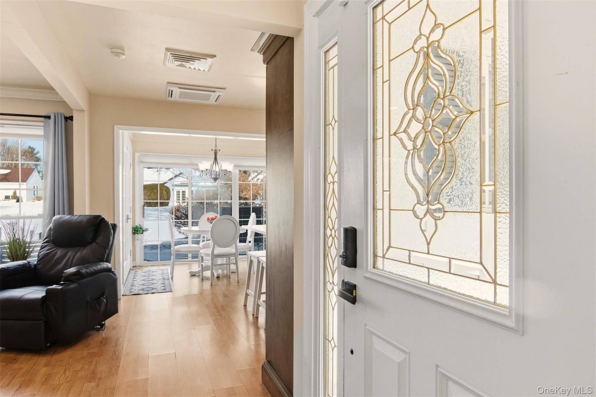 #3 photo, 27 Hearthside Drive, Mount Sinai , NY 11766