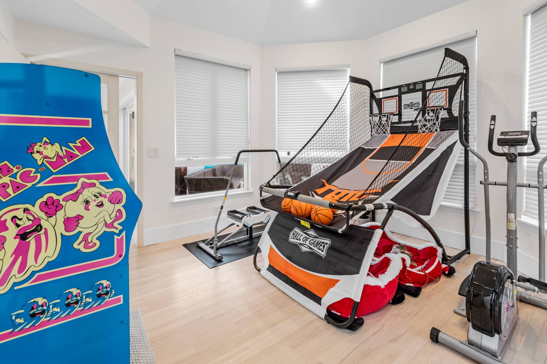 #25 photo, 29 BLUE JAY WAY, East Hampton , NY 11937