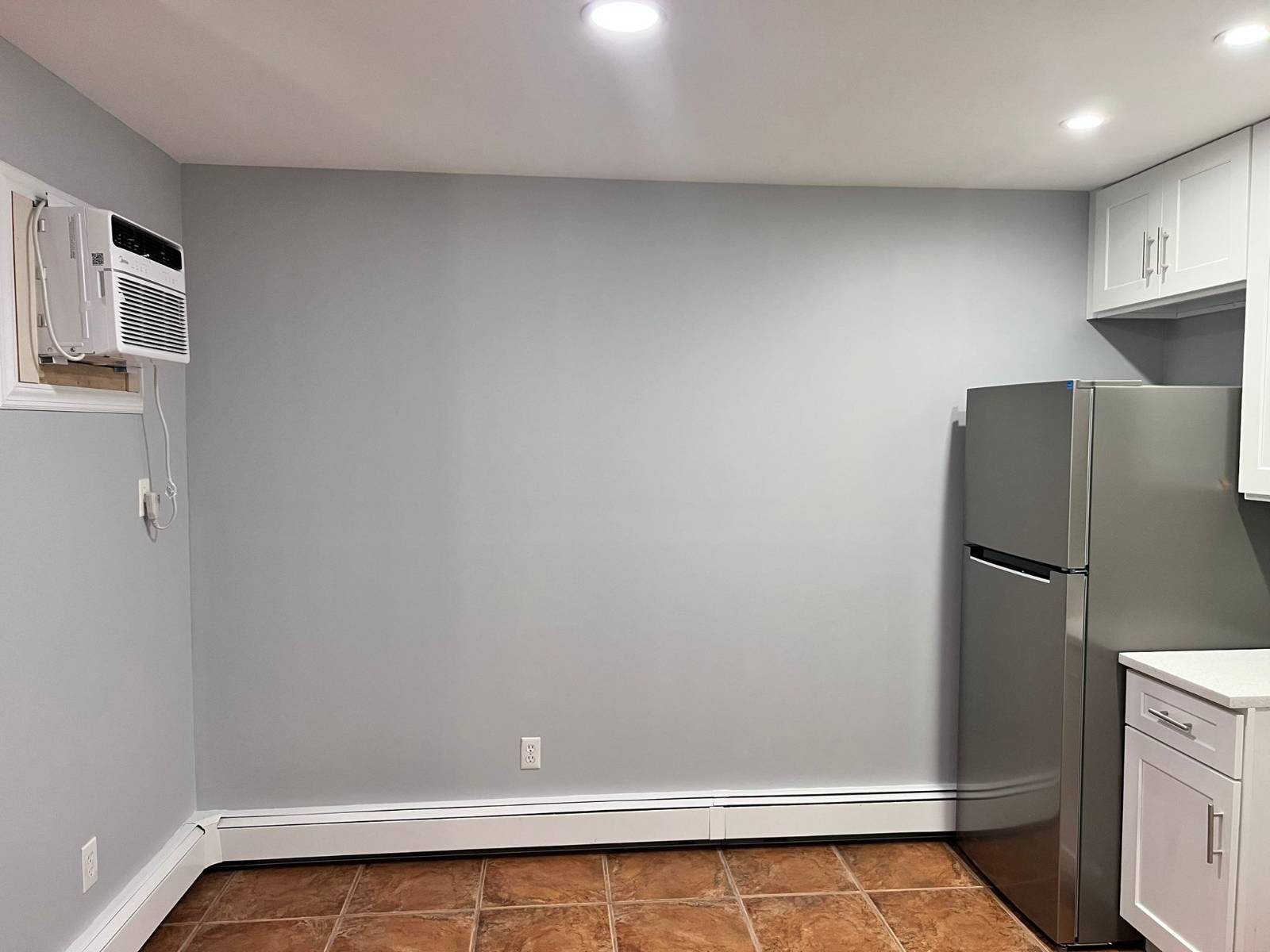 #3 photo, ** Sycamore Ln, Нассау ‖ Levittown , NY 11756