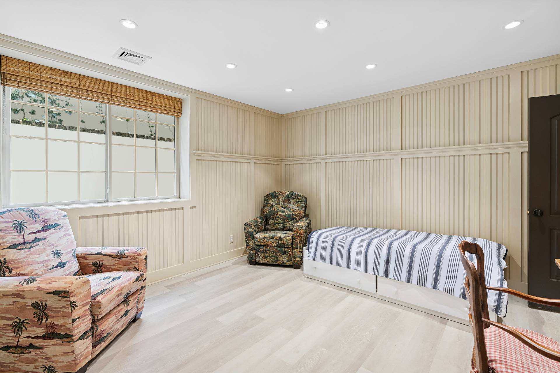 #31 photo, 7 Kellis Way, सफ़ोक काउंटी Bridgehampton , NY 11932