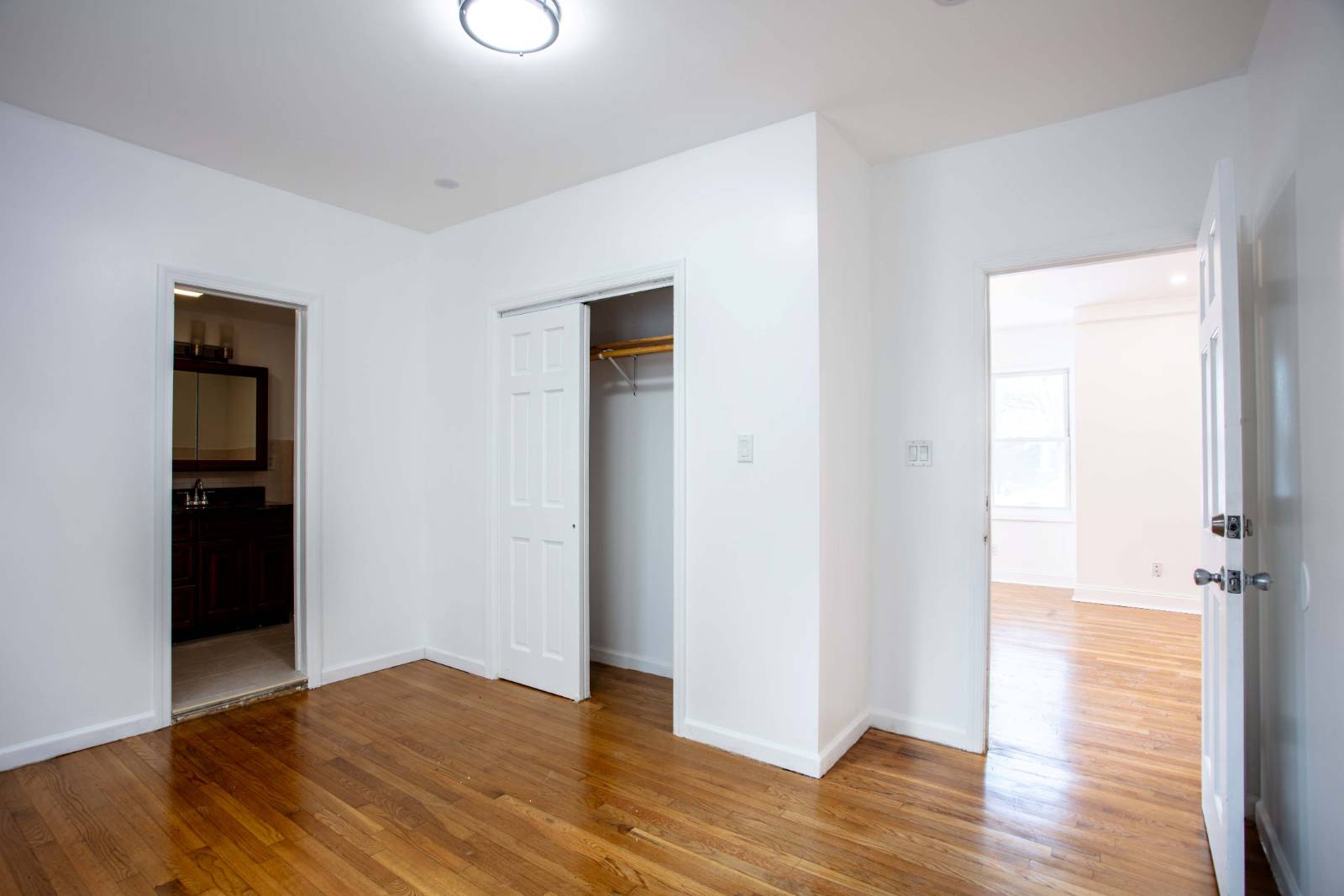 #4 photo, 222 Lowell Ave, First Floor Apt., Floral Park , NY 11001