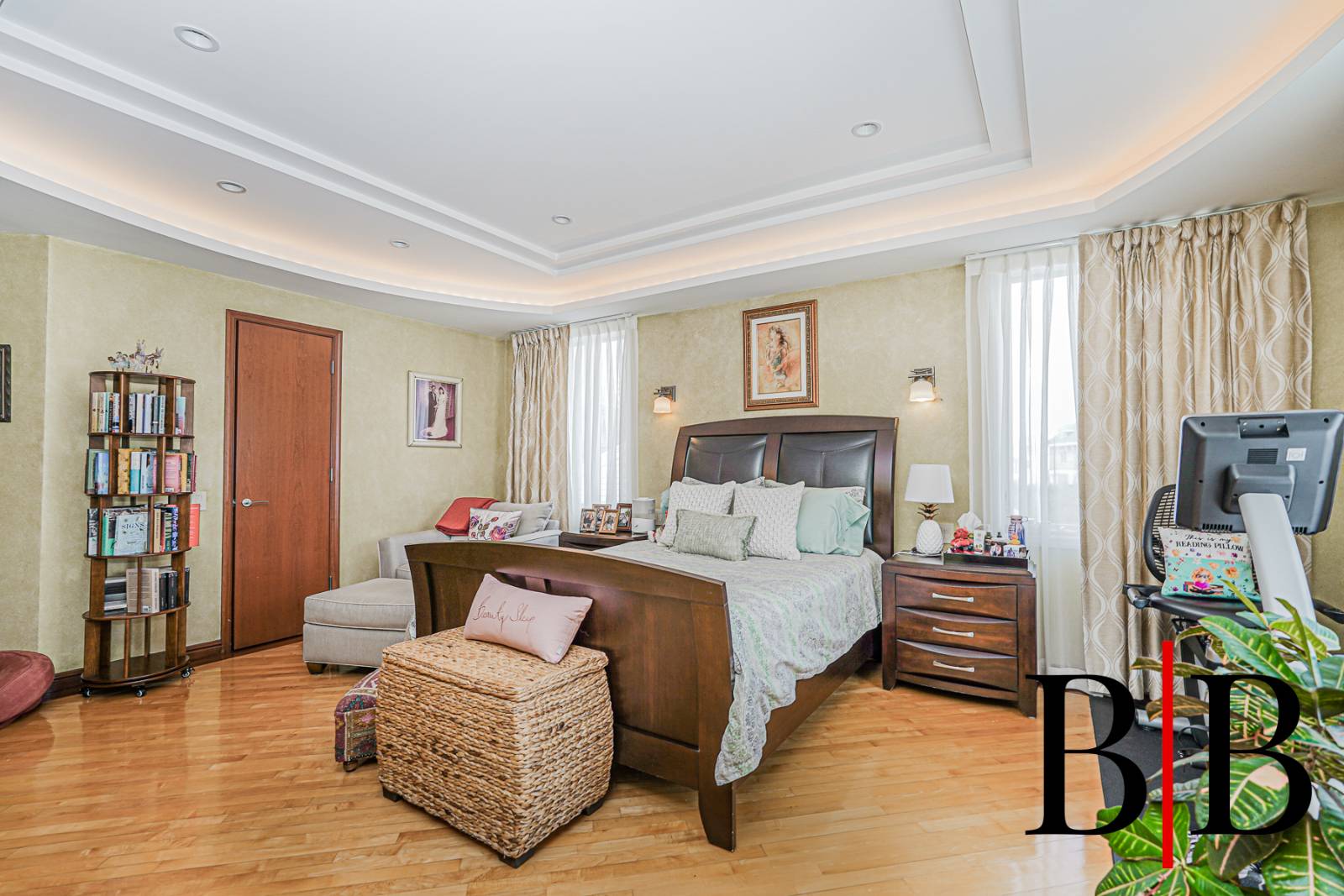 #21 photo, 73 Barlow Drive, ब्रुकलीन Mill Basin , NY 11234