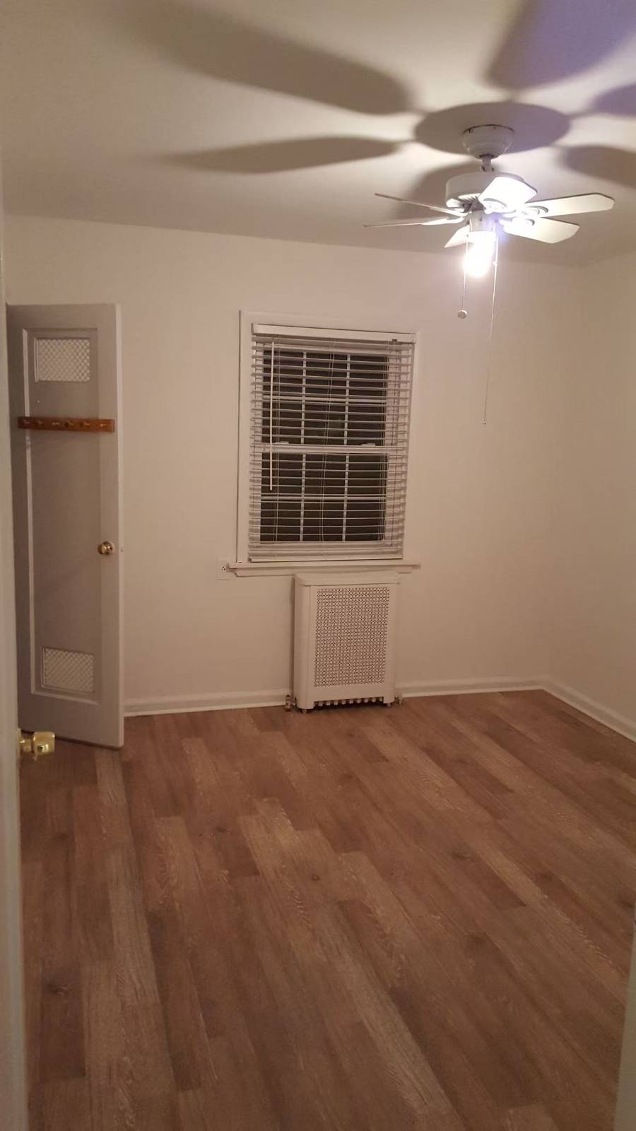 #8 photo, 108-52 63rd Drive, #2, קווינס Forest Hills , NY 11375