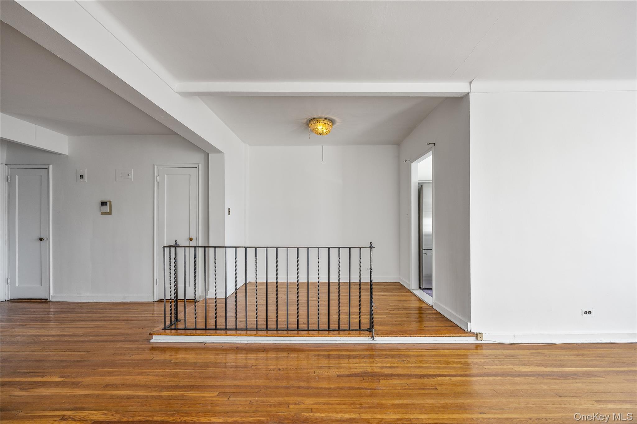 #10 photo, 34-41 85th Street, Куинс ‖ Jackson Heights , NY 11372