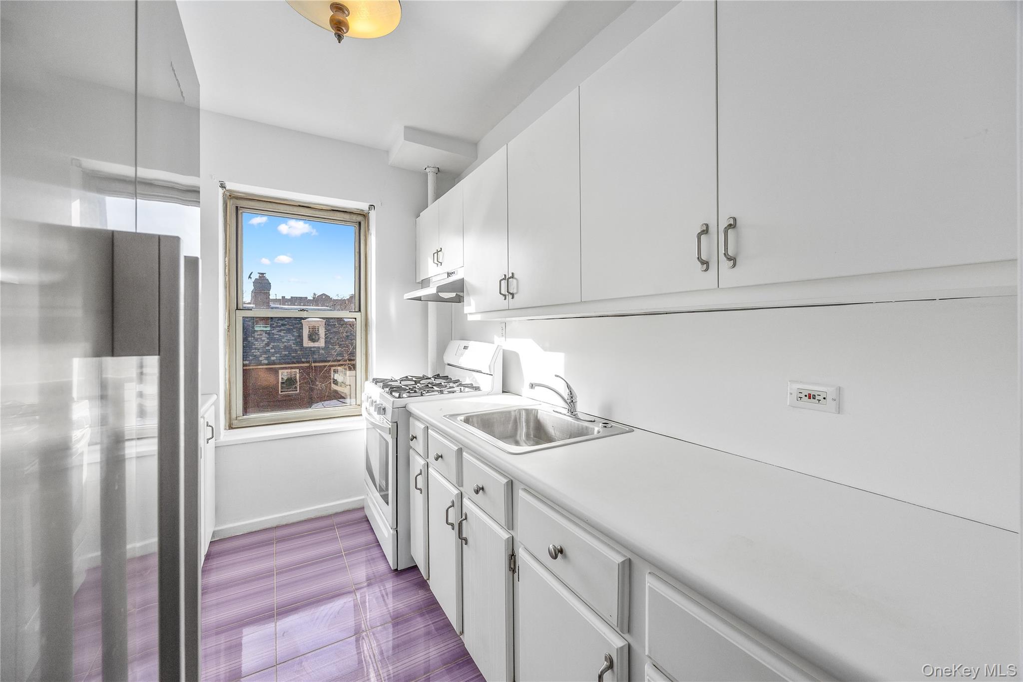 #13 photo, 34-41 85th Street, Куинс ‖ Jackson Heights , NY 11372