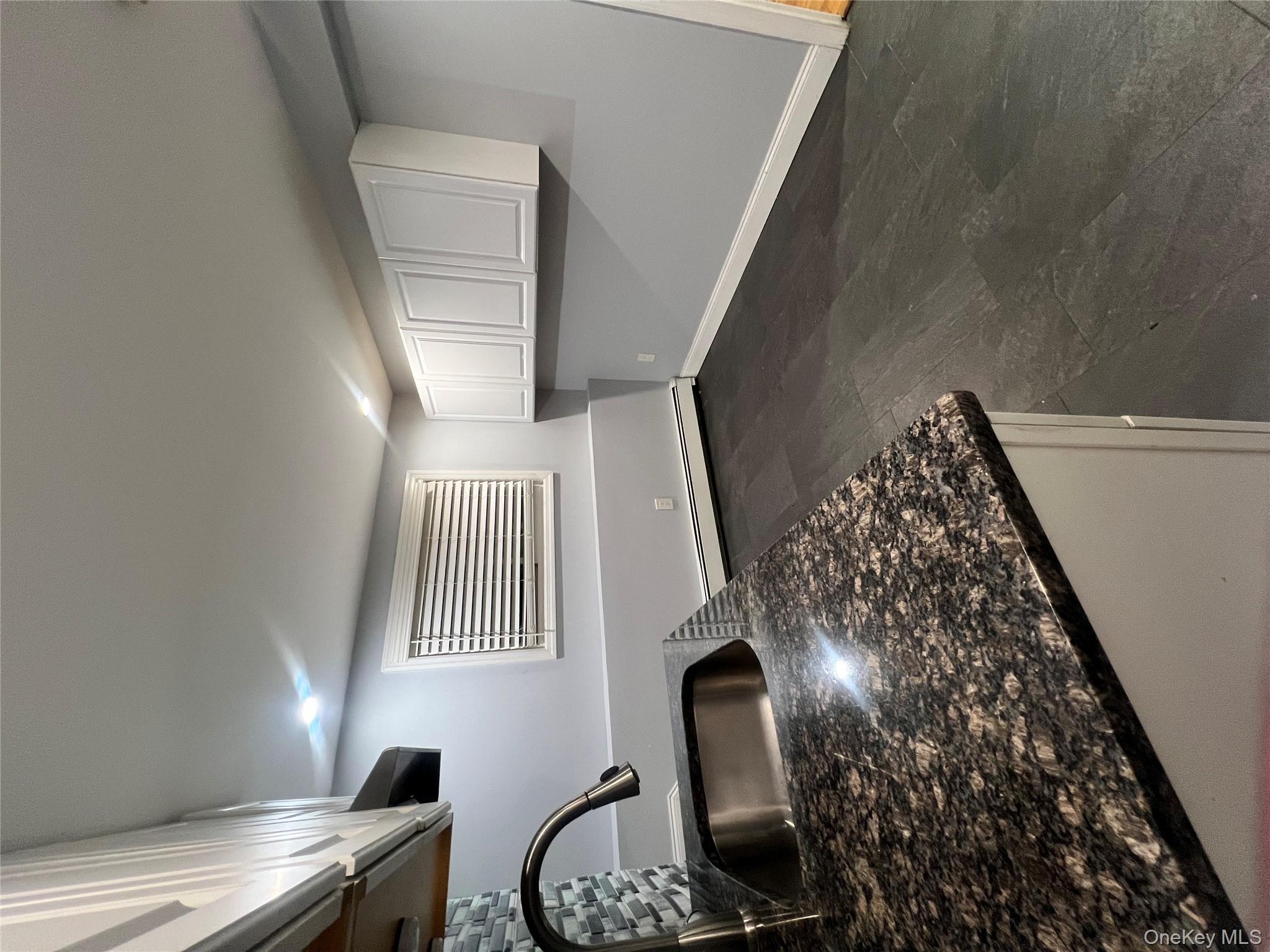 #5 photo, 35 Essex Drive, Coram , NY 11727