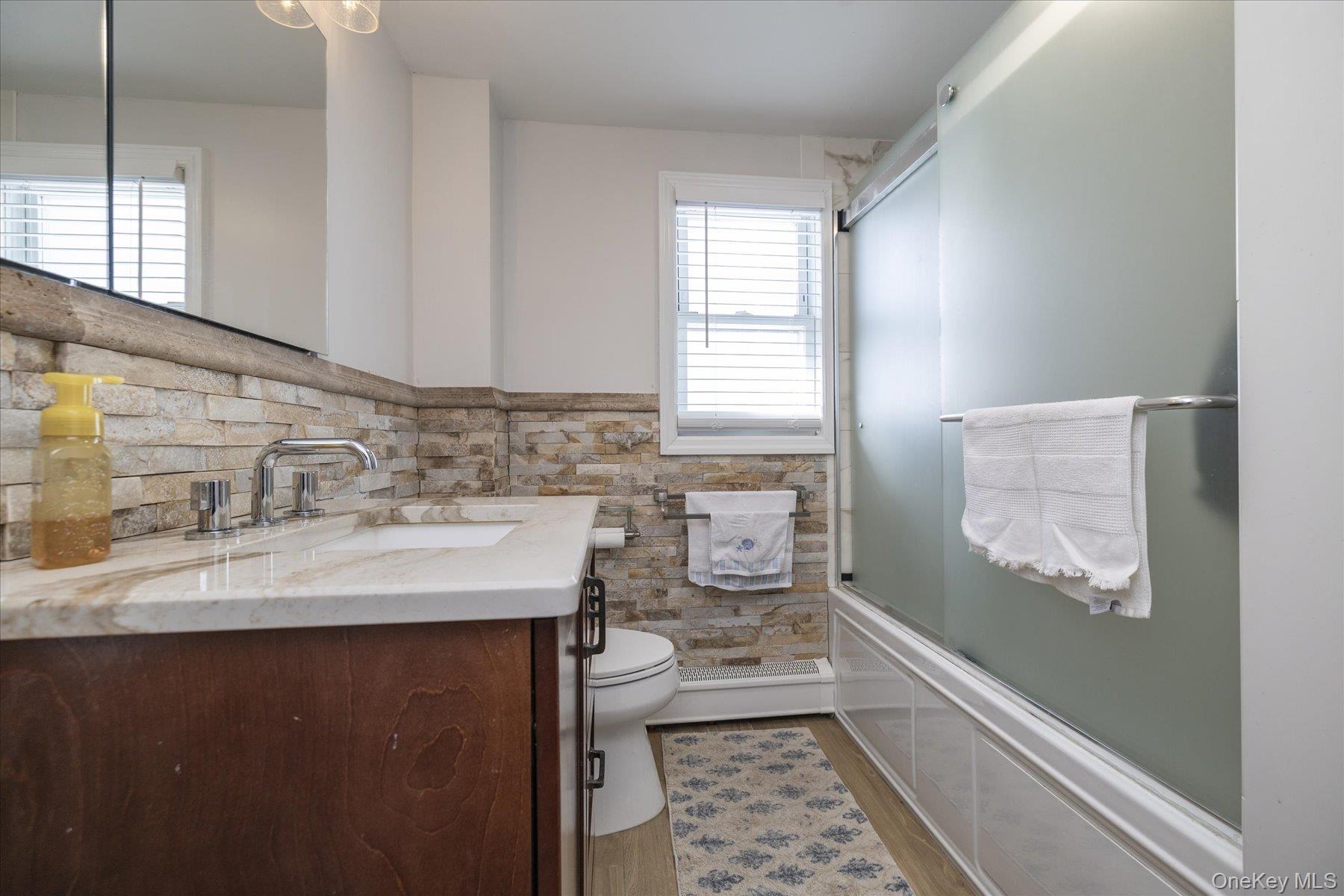 #13 photo, 982 Adams Street, Нассау ‖ Baldwin , NY 11510