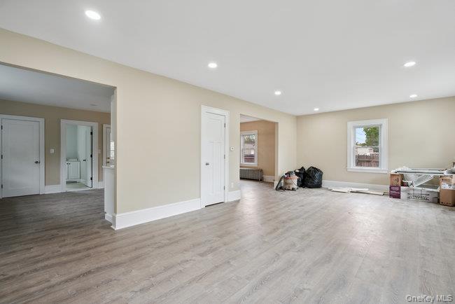 #3 photo, 1030 Glen Cove Avenue, מחוז נסאו Glen Head , NY 11545