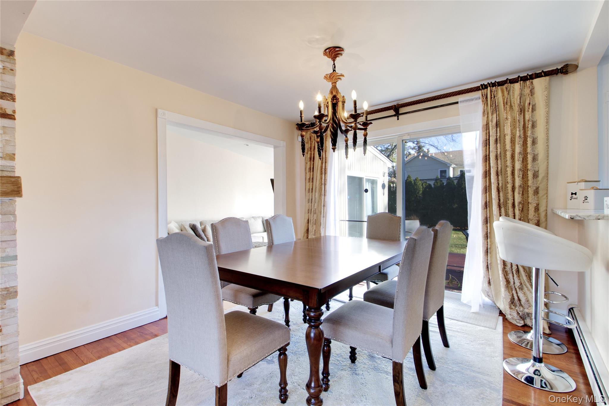 #6 photo, 26 Midland Road, East Hills , NY 11577