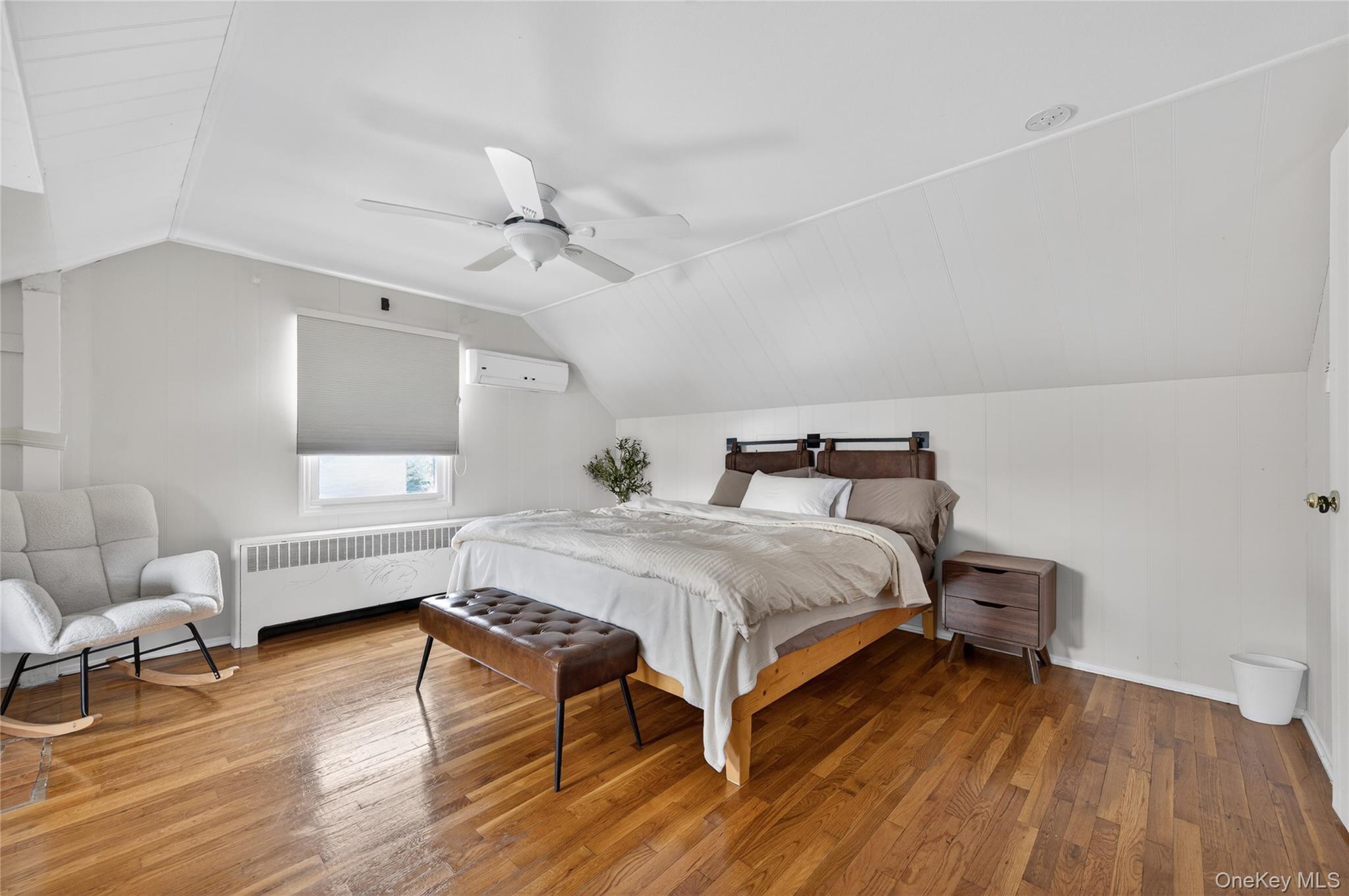 #11 photo, 867 Duncan Drive, Westbury , NY 11590