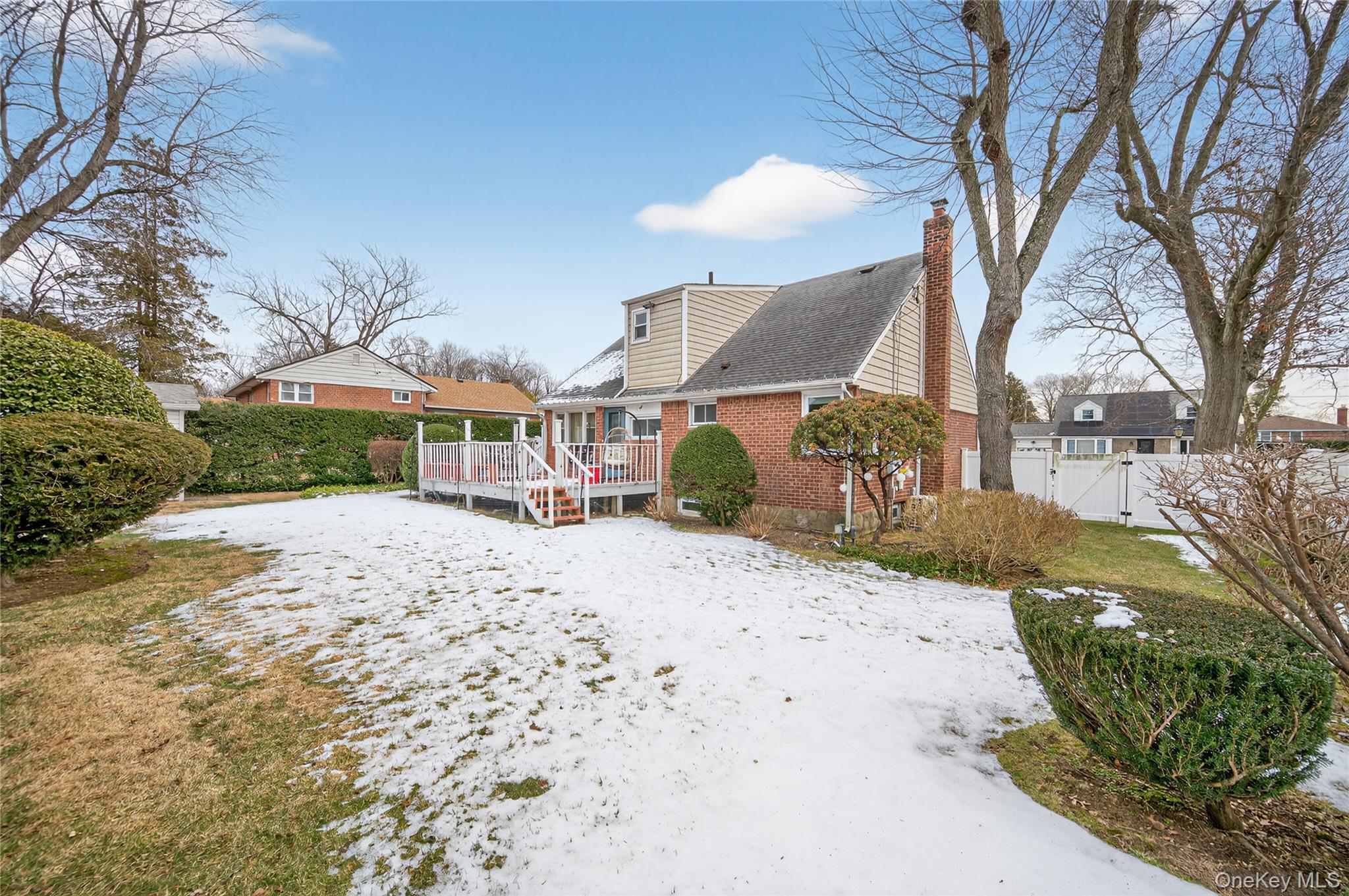 #17 photo, 867 Duncan Drive, Westbury , NY 11590