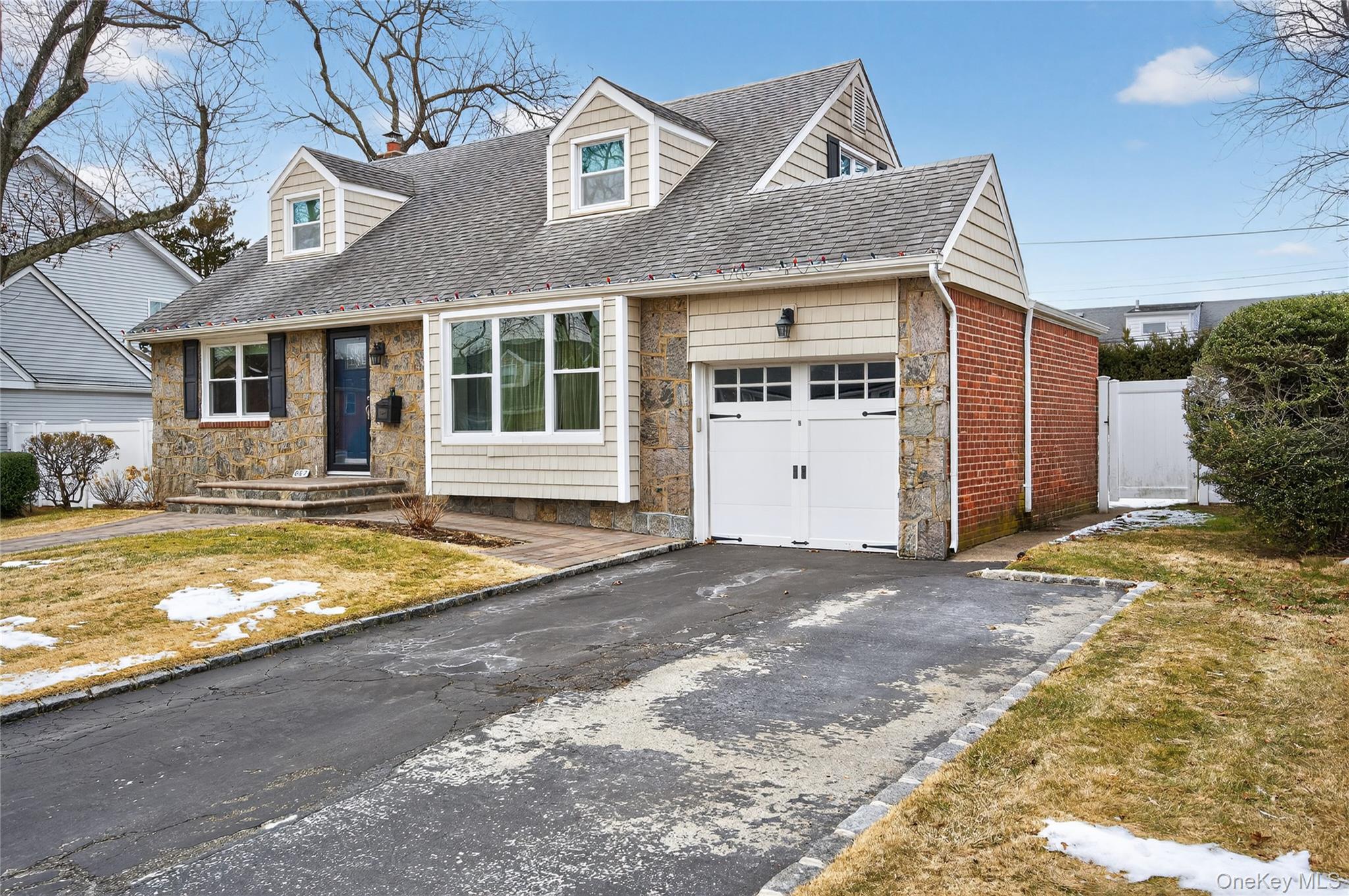 #2 photo, 867 Duncan Drive, Westbury , NY 11590