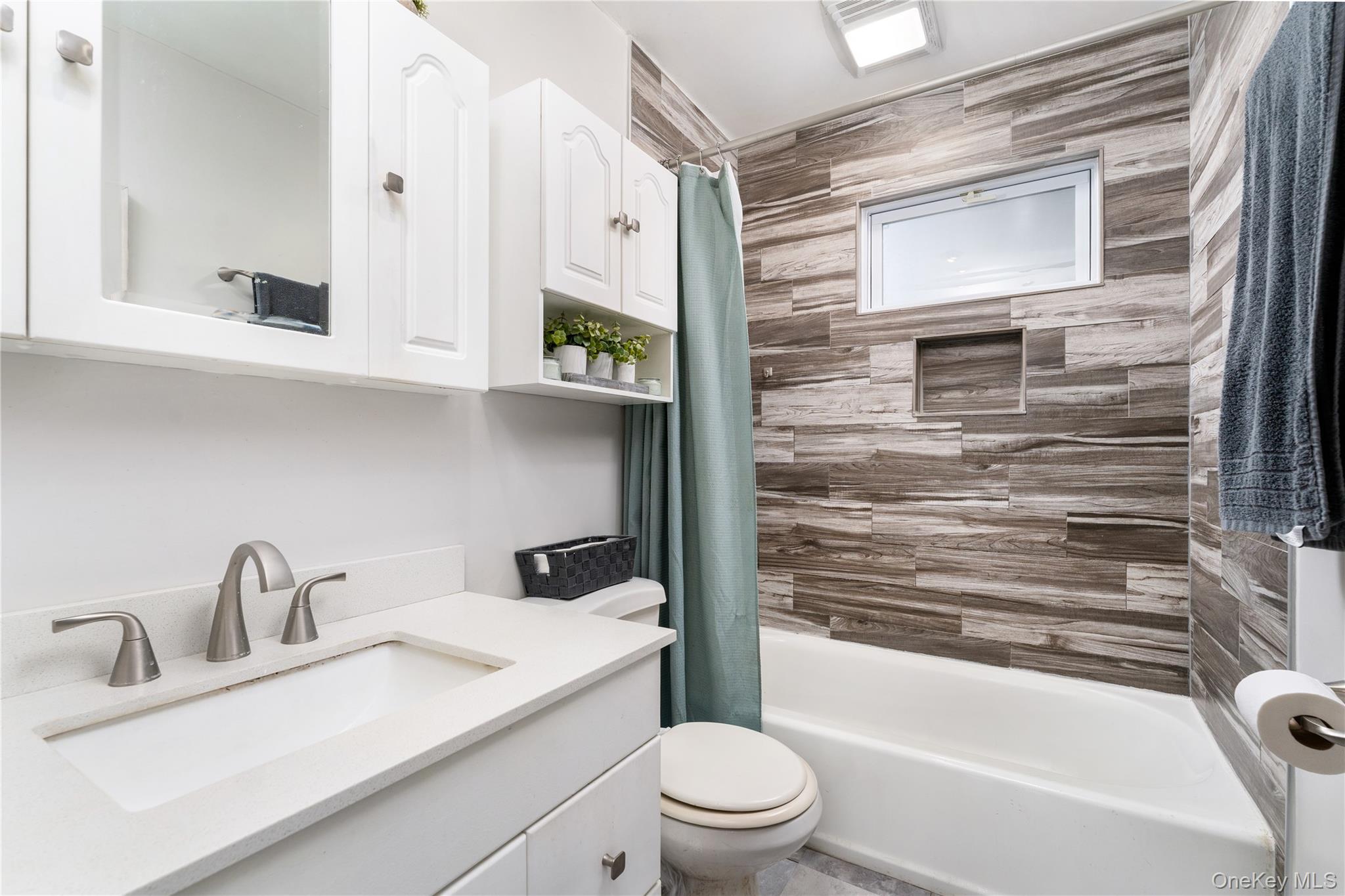 #15 photo, 19 Belmont Road, सफ़ोक काउंटी Sound Beach , NY 11789