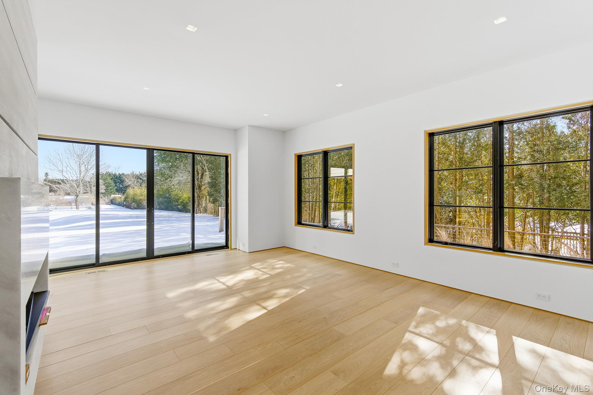 #14 photo, 50 Tuckahoe Lane, सफ़ोक काउंटी Southampton , NY 11968