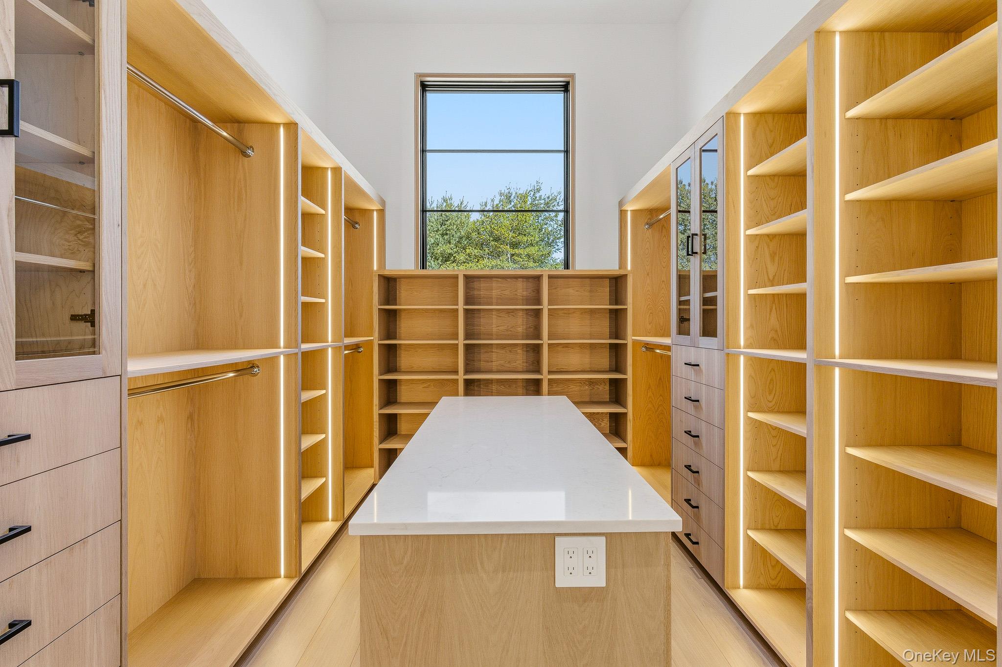 #20 photo, 50 Tuckahoe Lane, सफ़ोक काउंटी Southampton , NY 11968