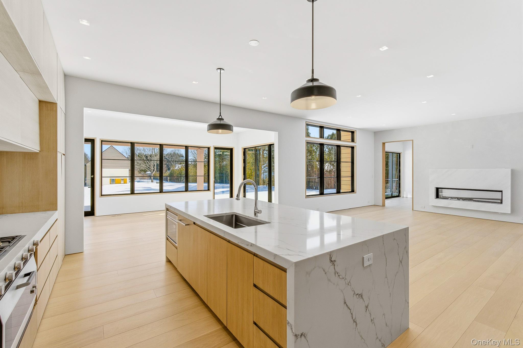 #9 photo, 50 Tuckahoe Lane, सफ़ोक काउंटी Southampton , NY 11968