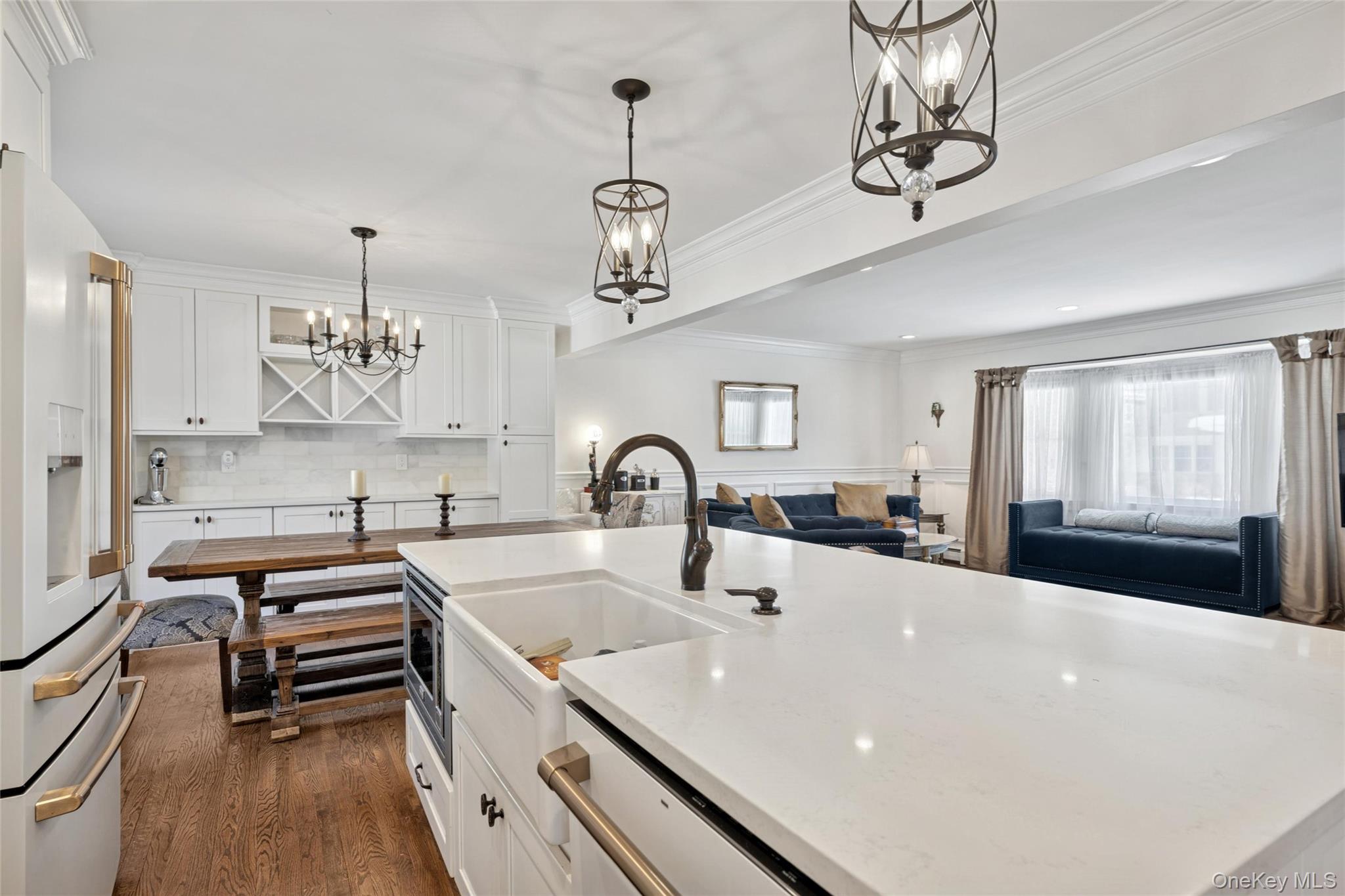 #6 photo, 130 Oakview Avenue, Farmingdale , NY 11735