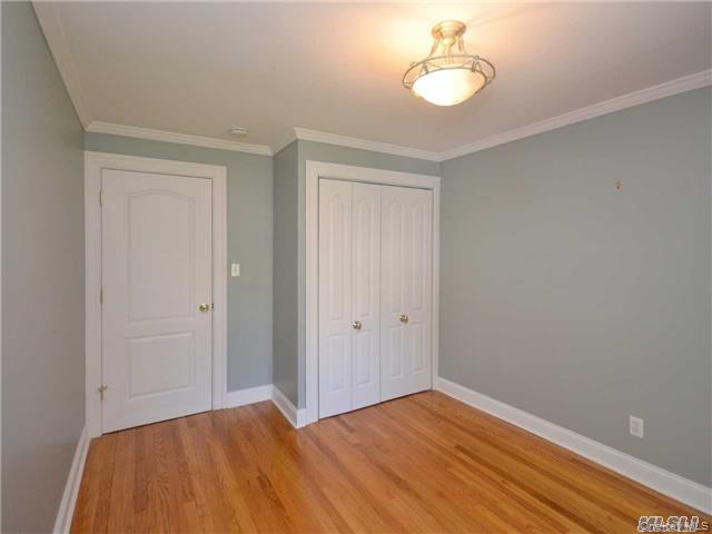 #17 photo, 25 Gaynor Avenue, 롱 아일랜드 Manhasset , NY 11030