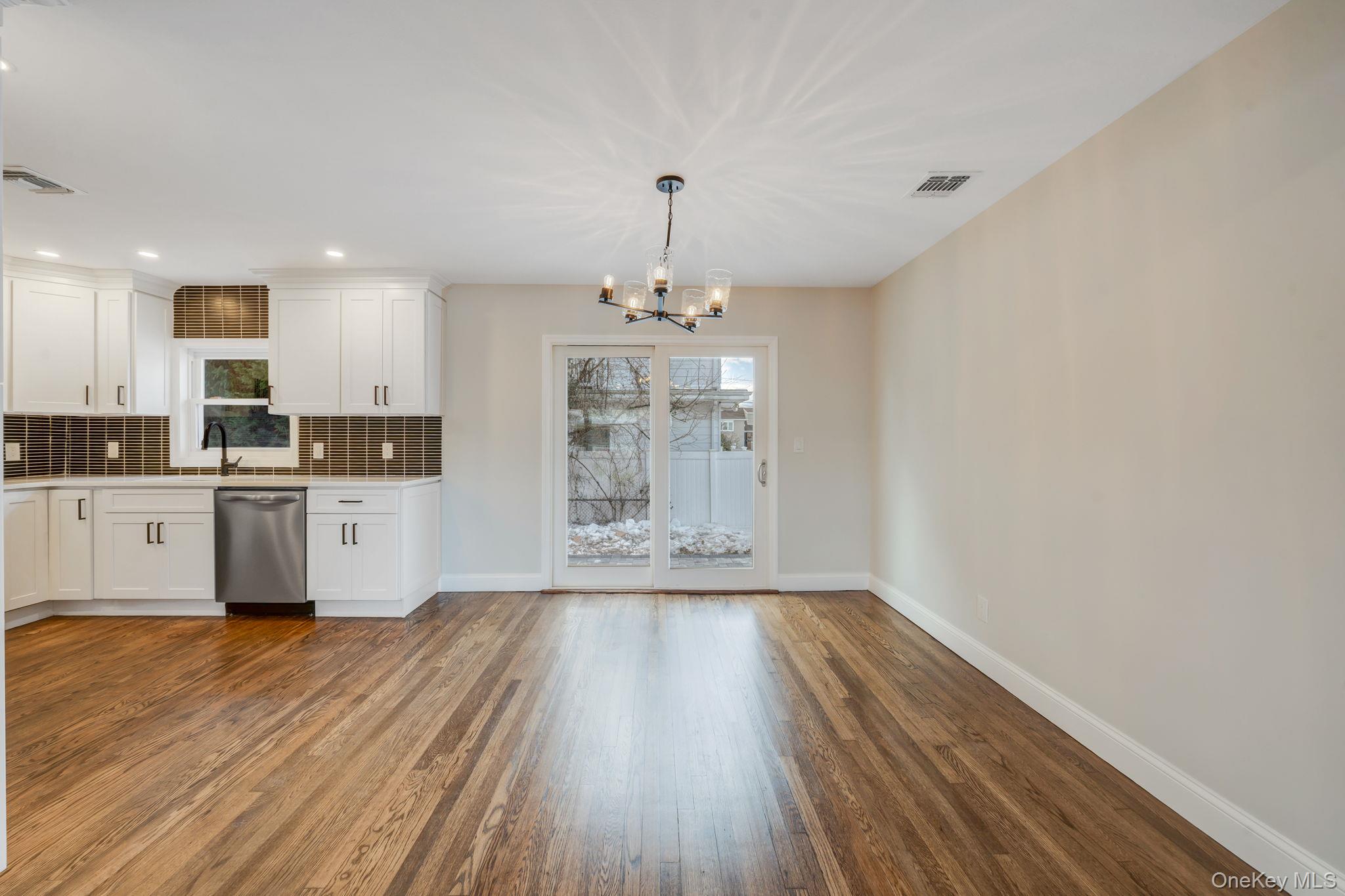 #11 photo, 233 Harrison Avenue, Island Park , NY 11558