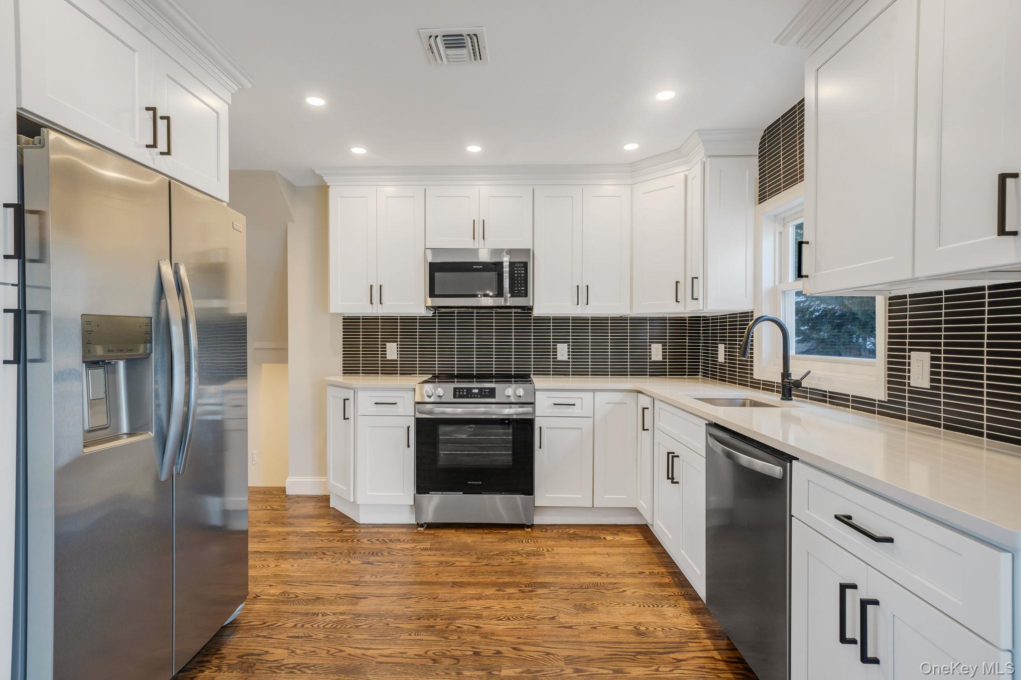 #13 photo, 233 Harrison Avenue, Island Park , NY 11558