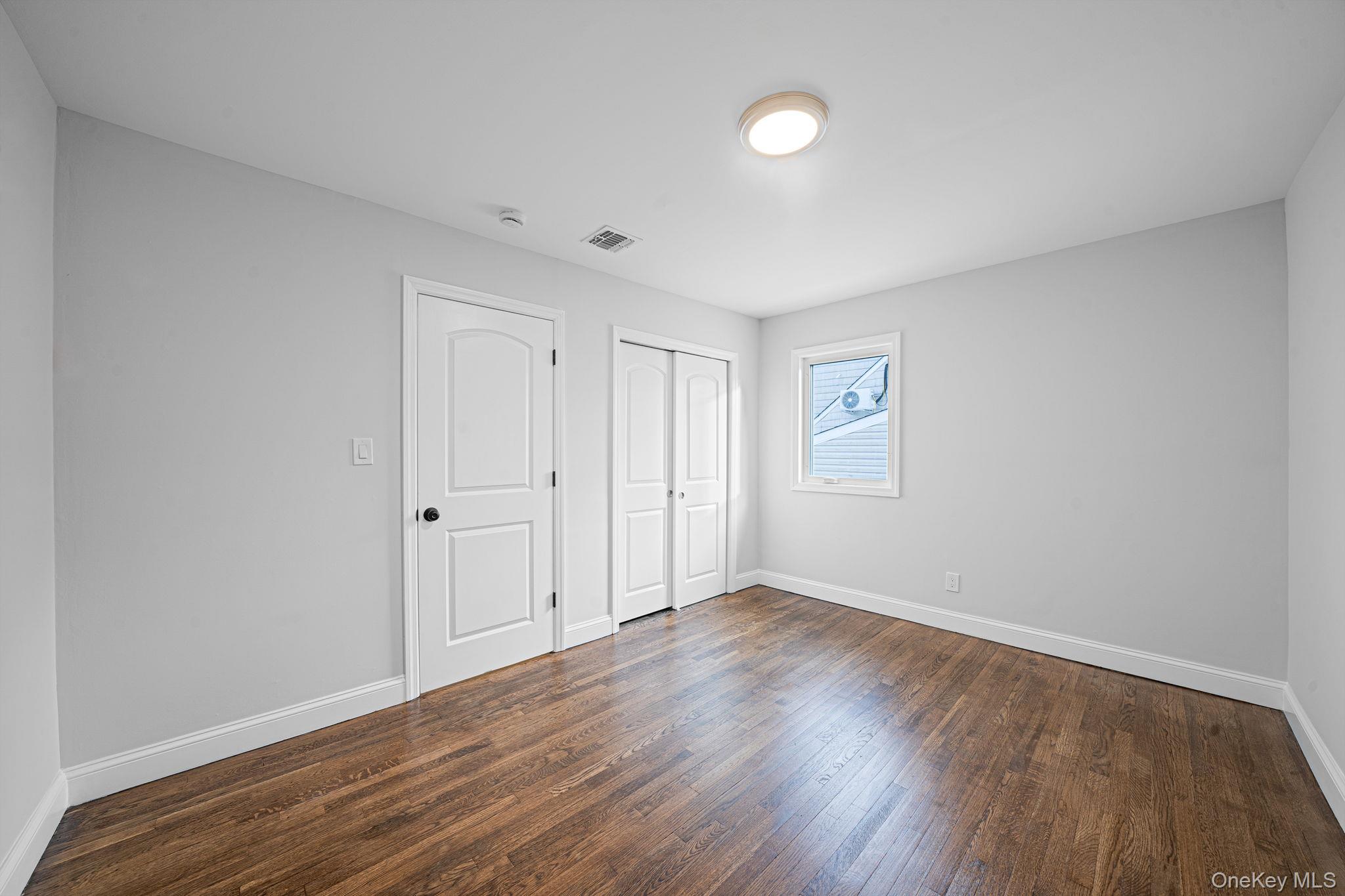 #18 photo, 233 Harrison Avenue, Island Park , NY 11558