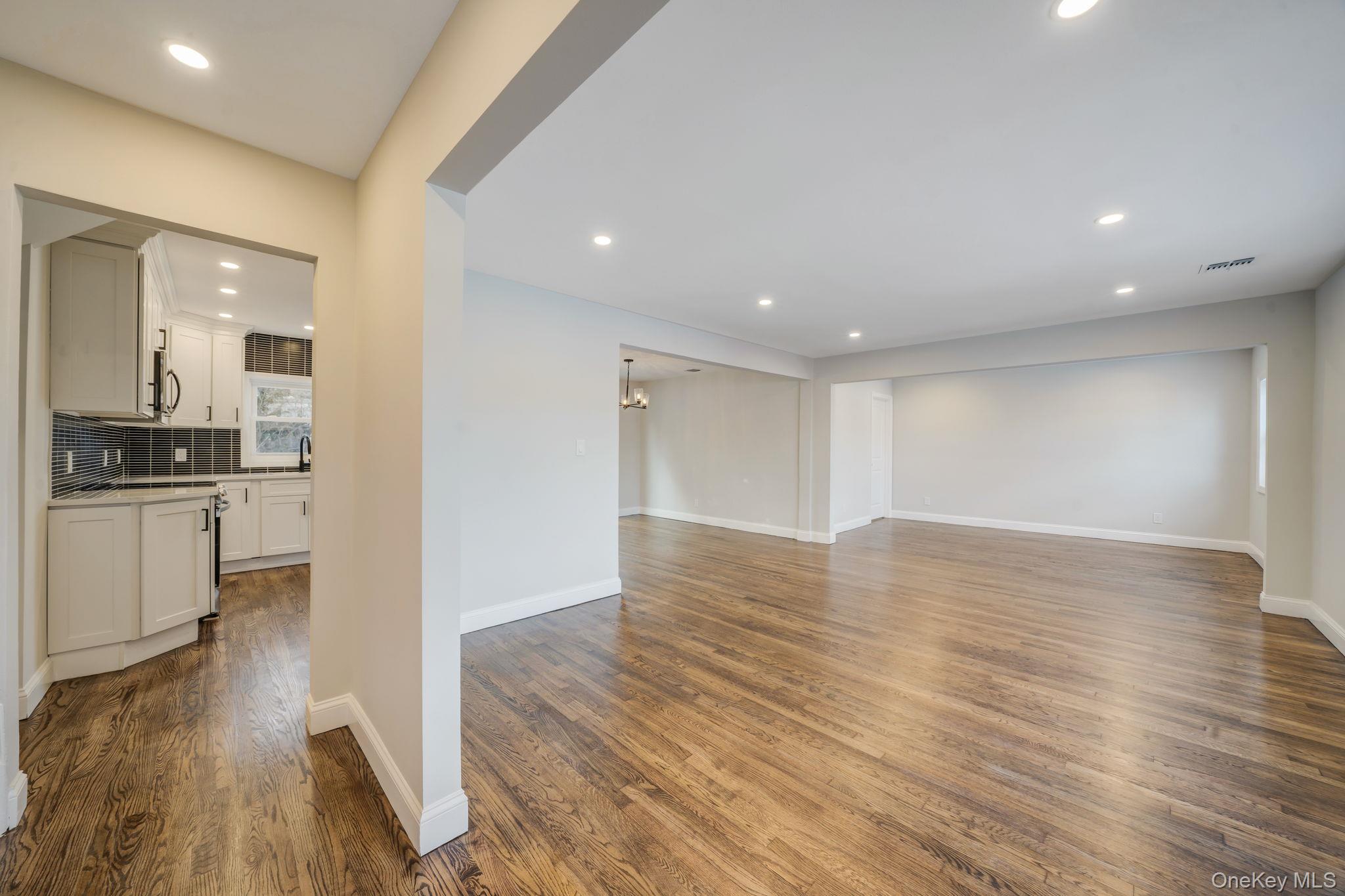 #5 photo, 233 Harrison Avenue, Island Park , NY 11558