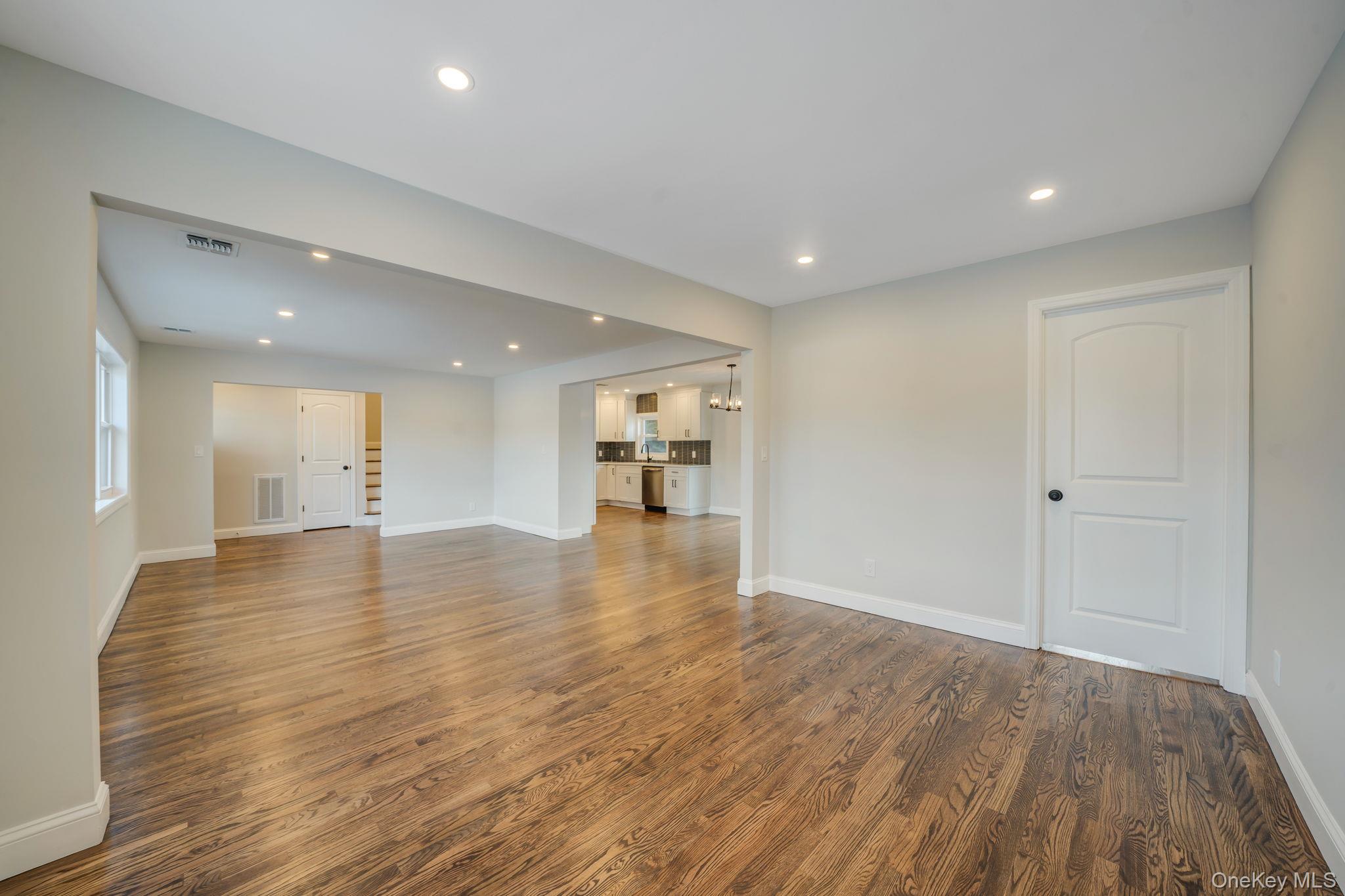 #7 photo, 233 Harrison Avenue, Island Park , NY 11558