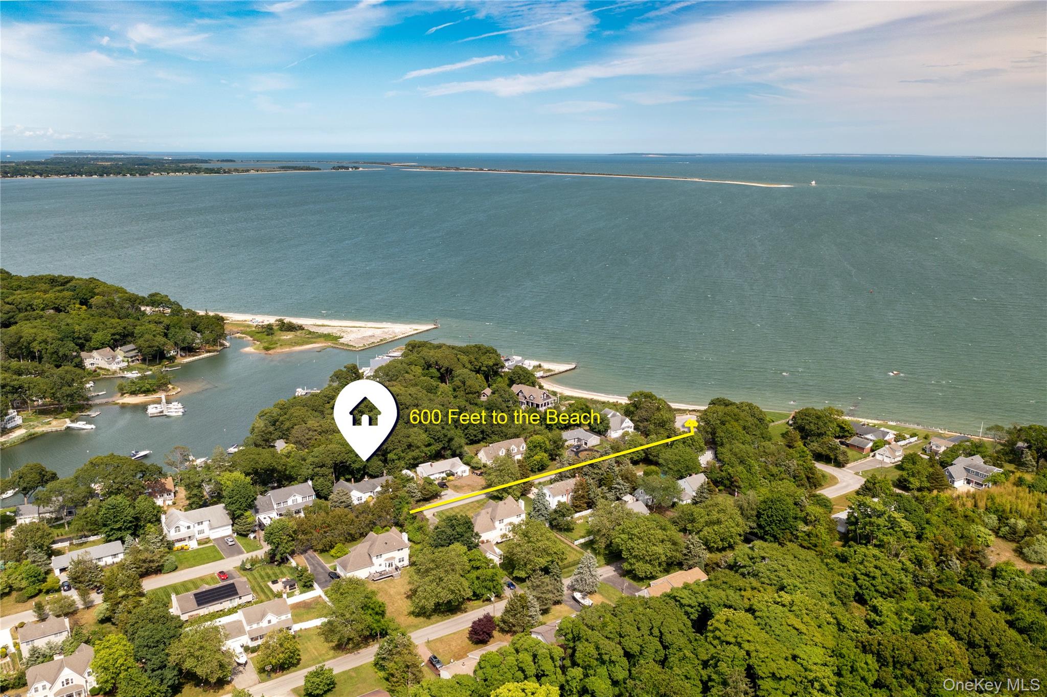 #1 photo, 1545 E Gillette Drive, Саффолк ‖ East Marion , NY 11939