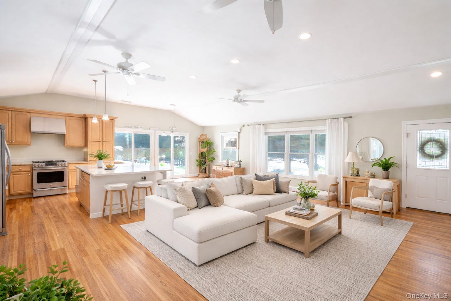 #11 photo, 1545 E Gillette Drive, Саффолк ‖ East Marion , NY 11939