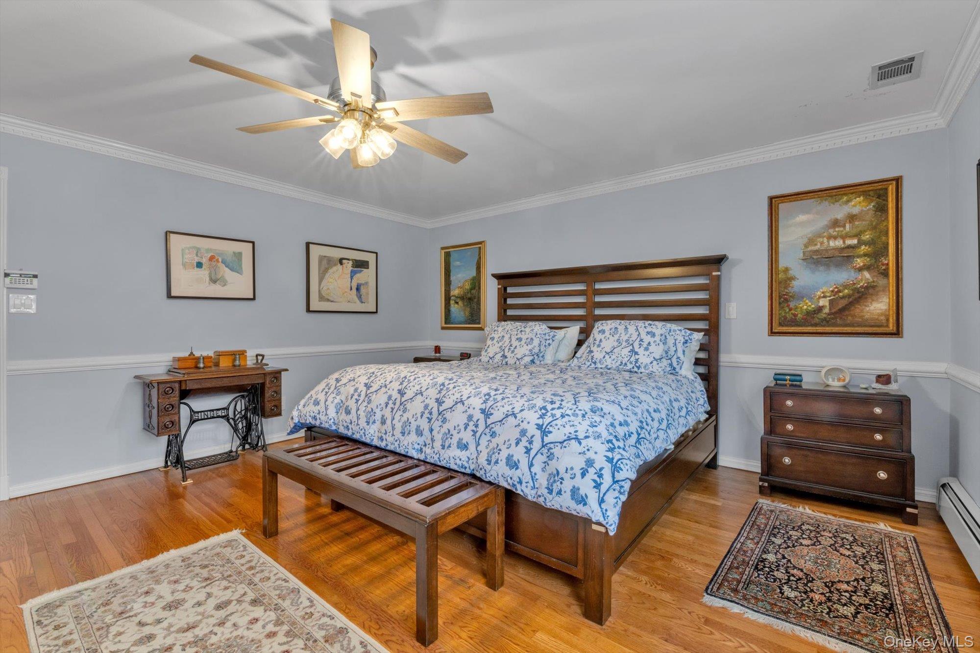 #10 photo, 100 Baker Court, Island Park , NY 11558