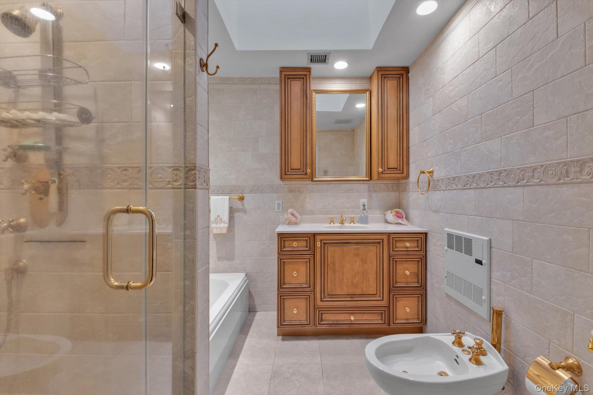 #12 photo, 100 Baker Court, Island Park , NY 11558