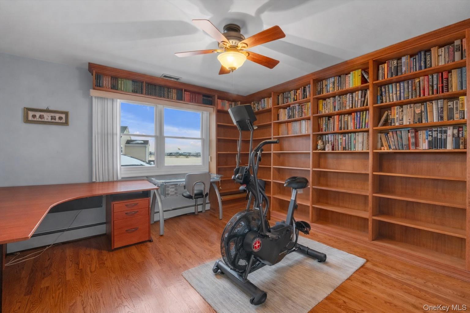 #14 photo, 100 Baker Court, Island Park , NY 11558