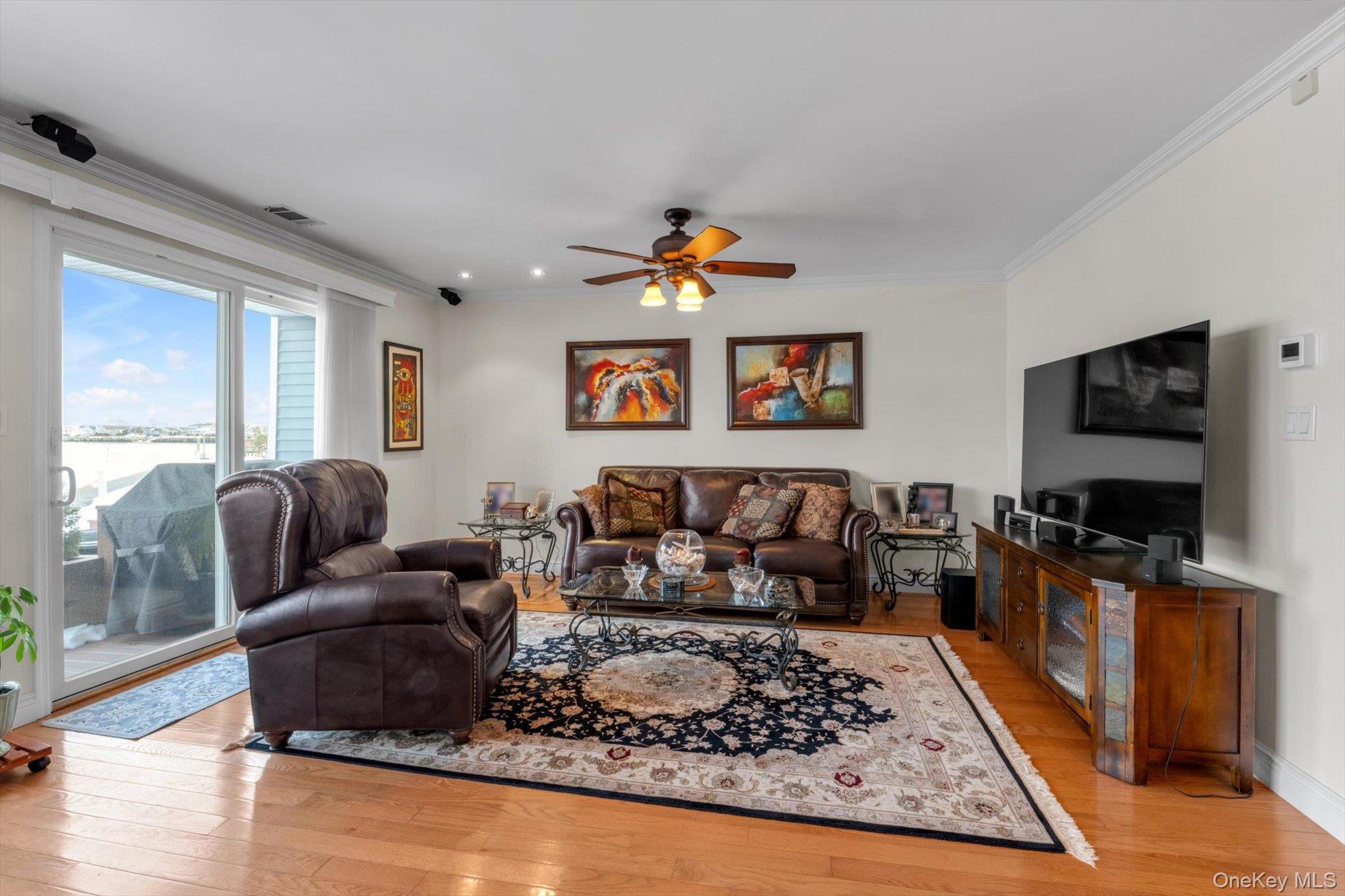 #3 photo, 100 Baker Court, Island Park , NY 11558