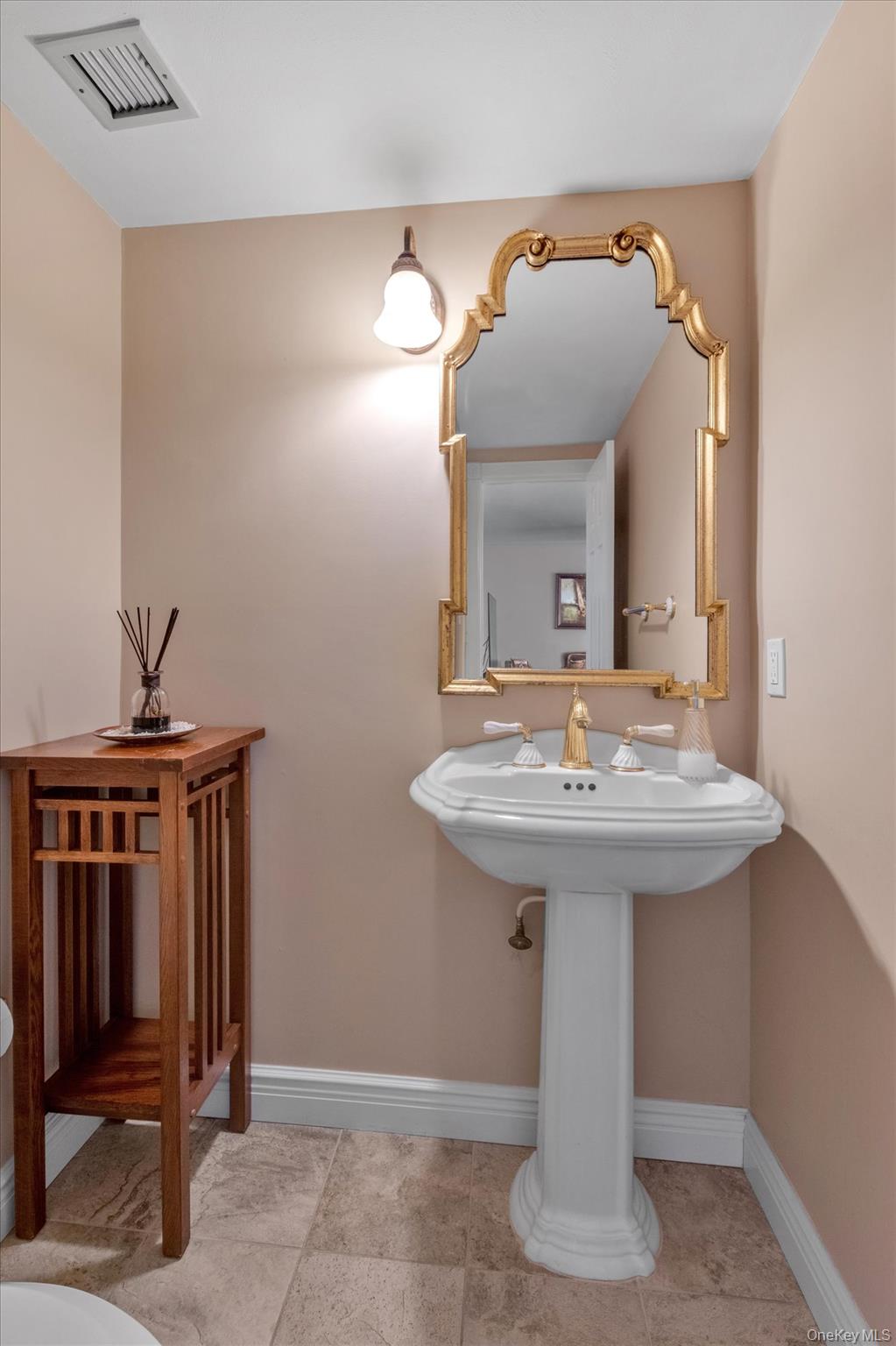 #8 photo, 100 Baker Court, Island Park , NY 11558