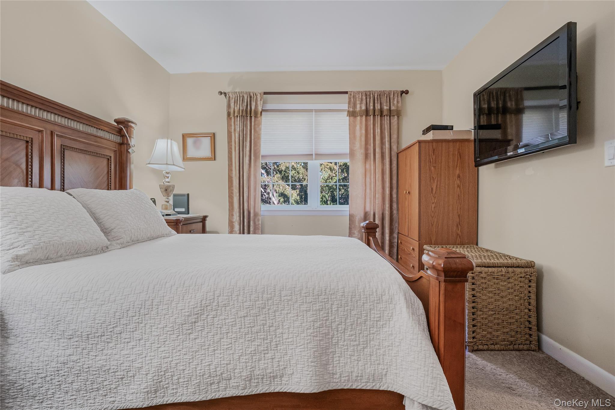 #13 photo, 2551 Jerusalem Avenue, North Bellmore , NY 11710