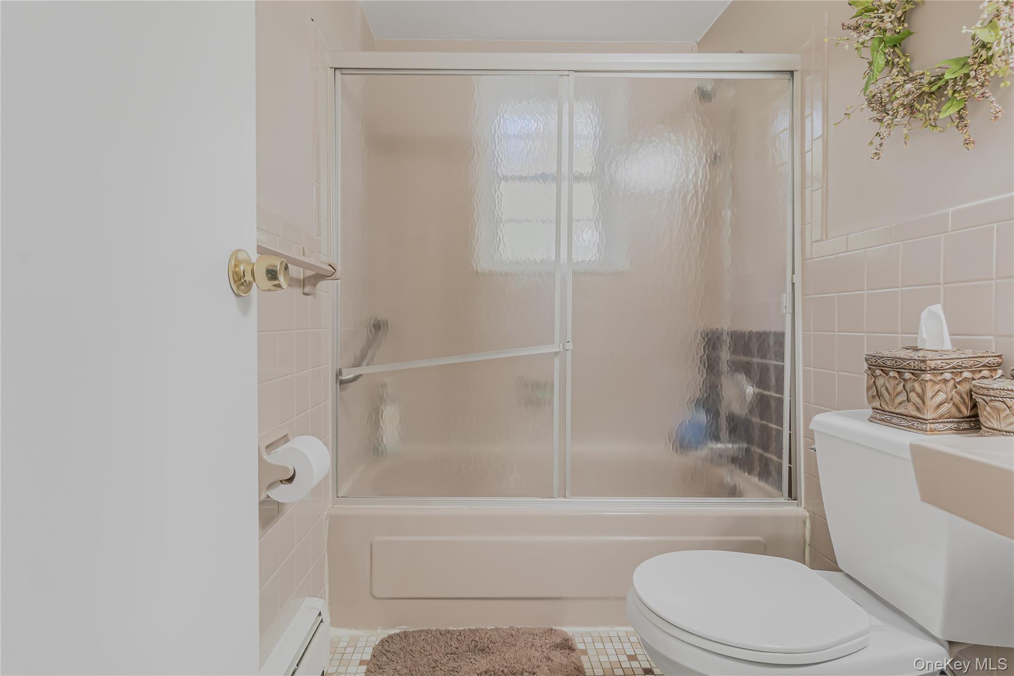 #17 photo, 2551 Jerusalem Avenue, North Bellmore , NY 11710