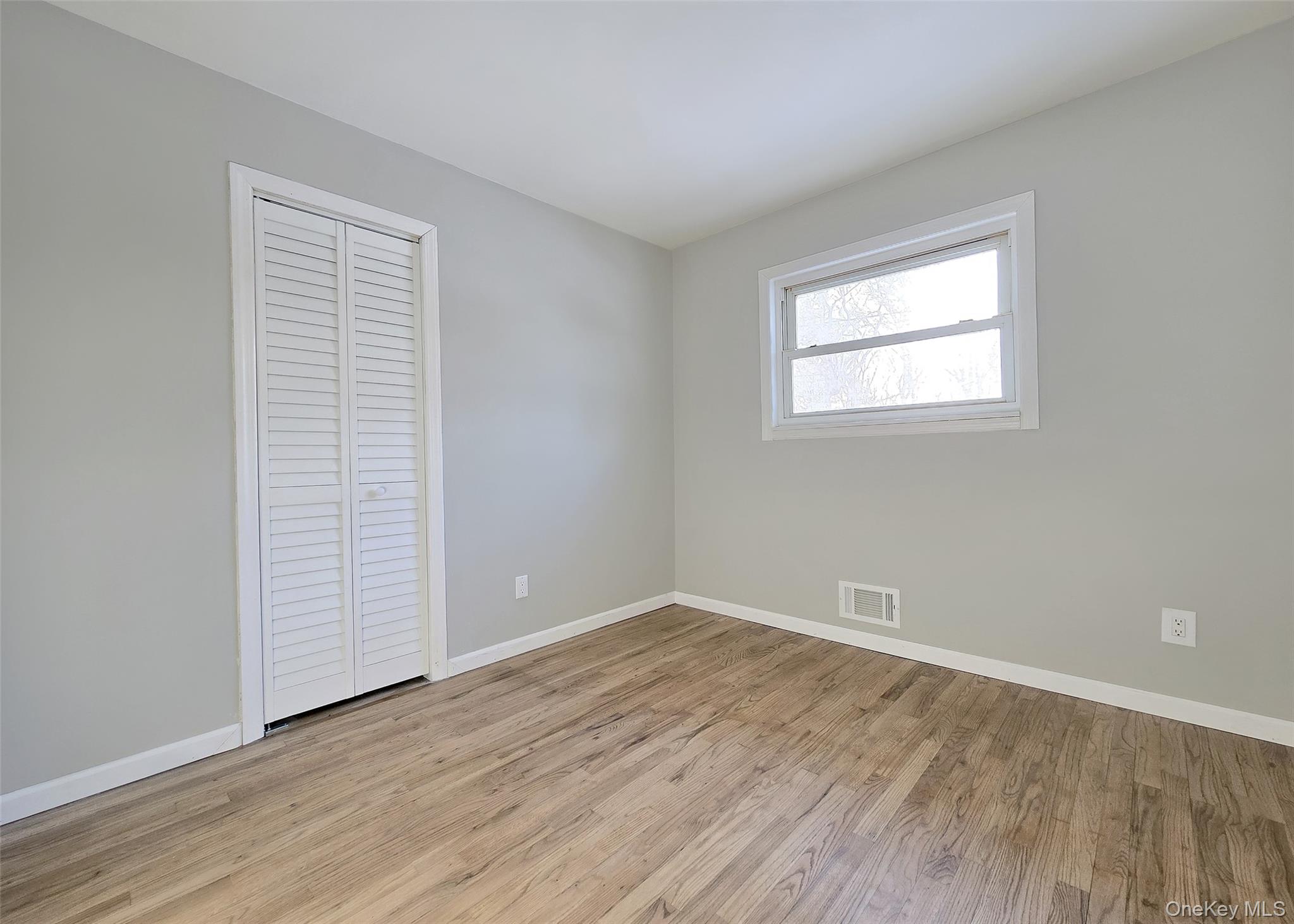 #10 photo, 19 University Drive, 롱 아일랜드 Ronkonkoma , NY 11779