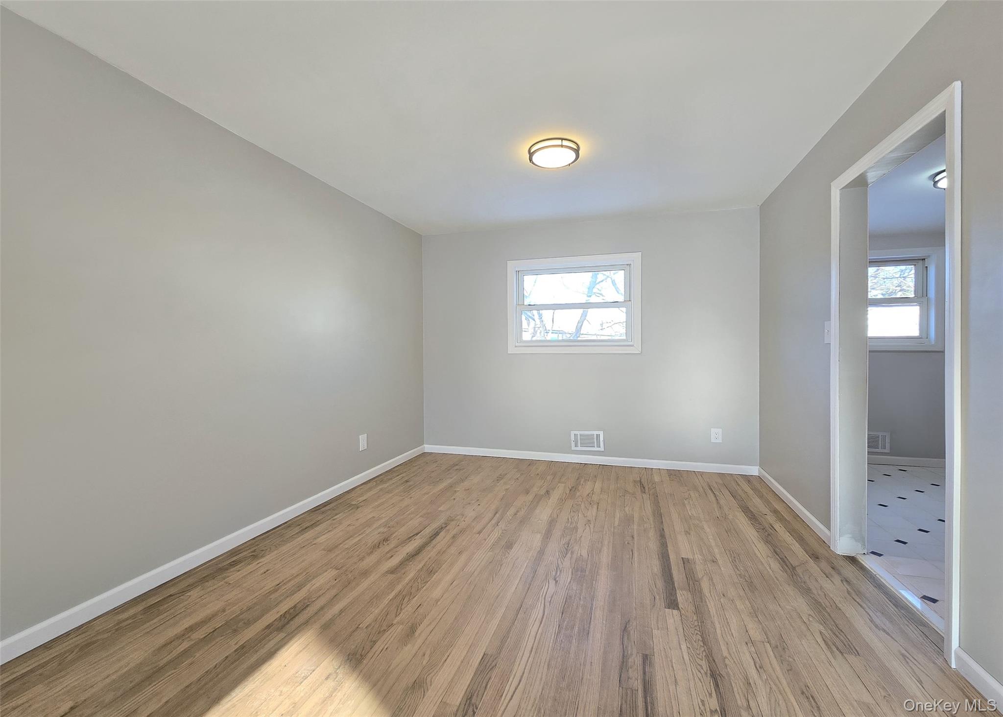 #11 photo, 19 University Drive, 롱 아일랜드 Ronkonkoma , NY 11779