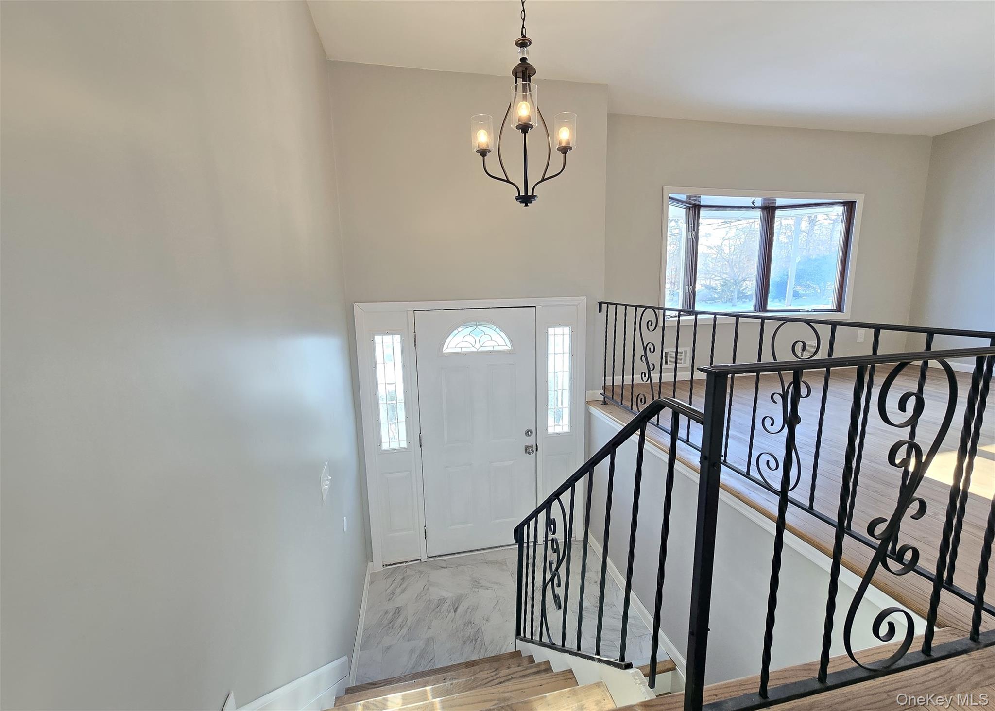 #2 photo, 19 University Drive, 롱 아일랜드 Ronkonkoma , NY 11779