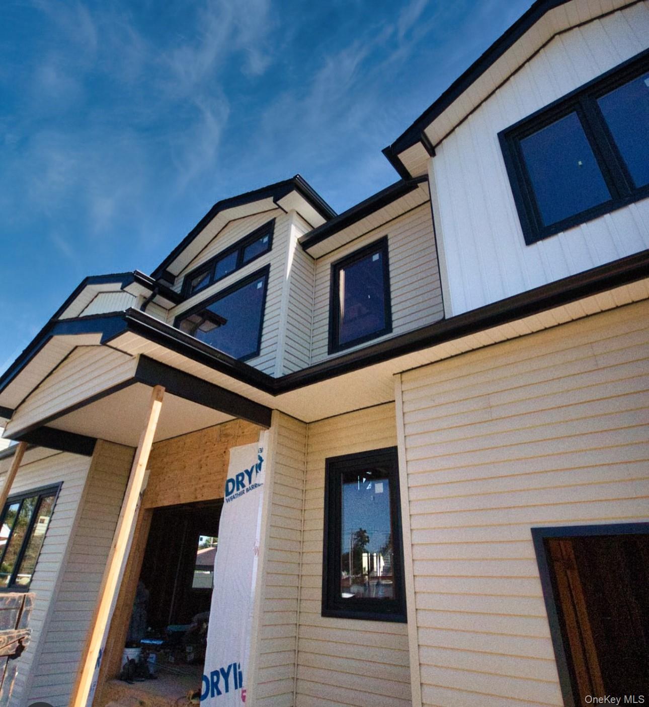 #2 photo, 53 Blackbird Lane, Levittown , NY 11756