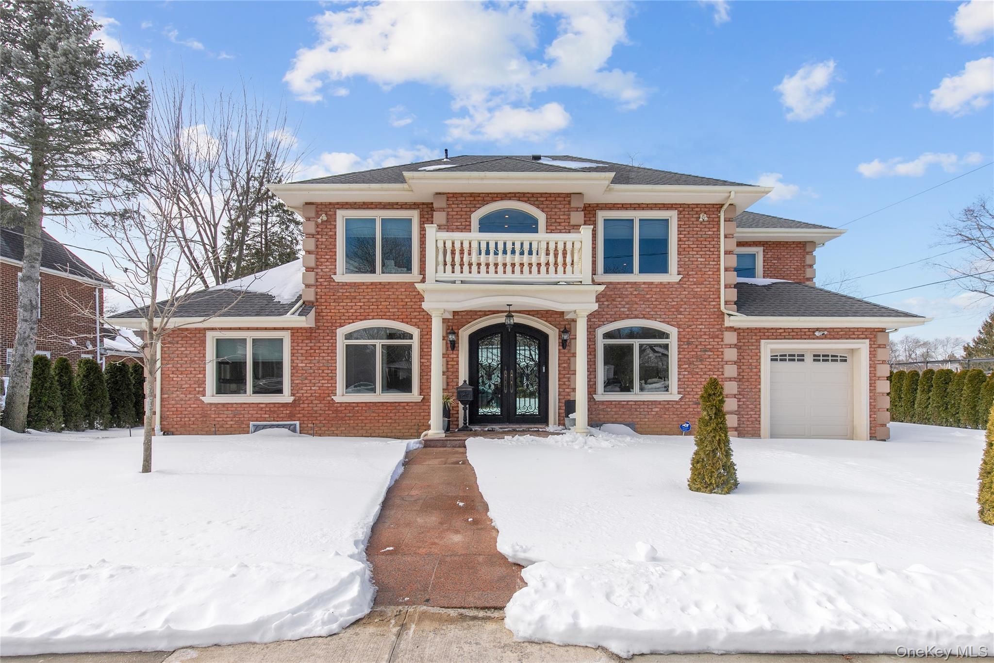 #1 photo, 66 Essex Road, Great Neck , NY 11023