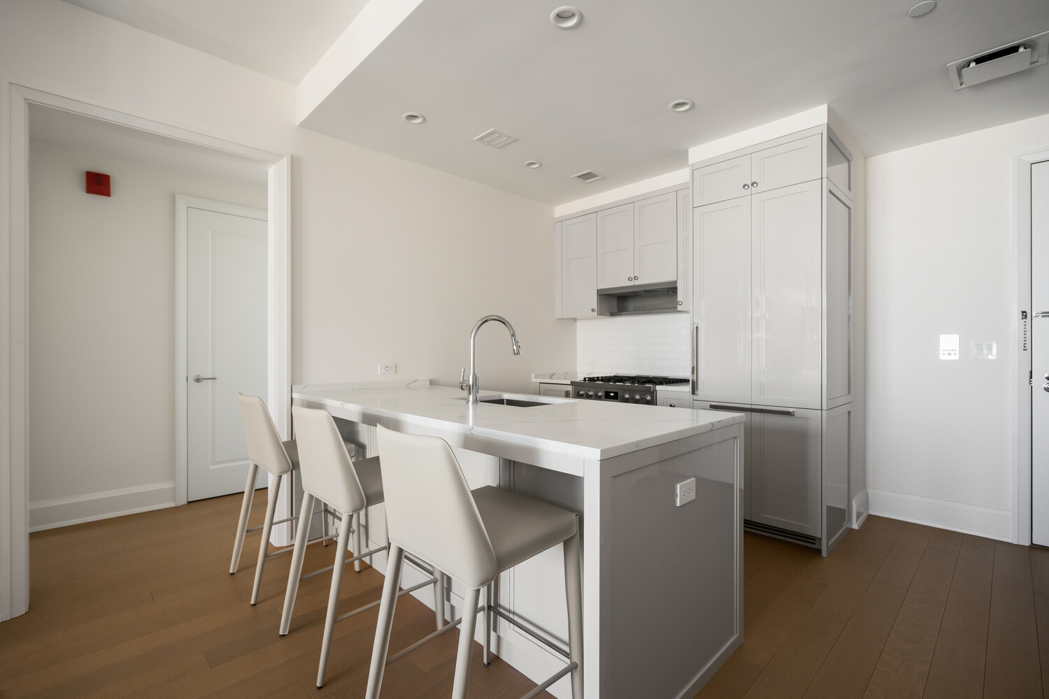 #4 photo, 100 CLAREMONT Avenue, Morningside Heights , NY 10027