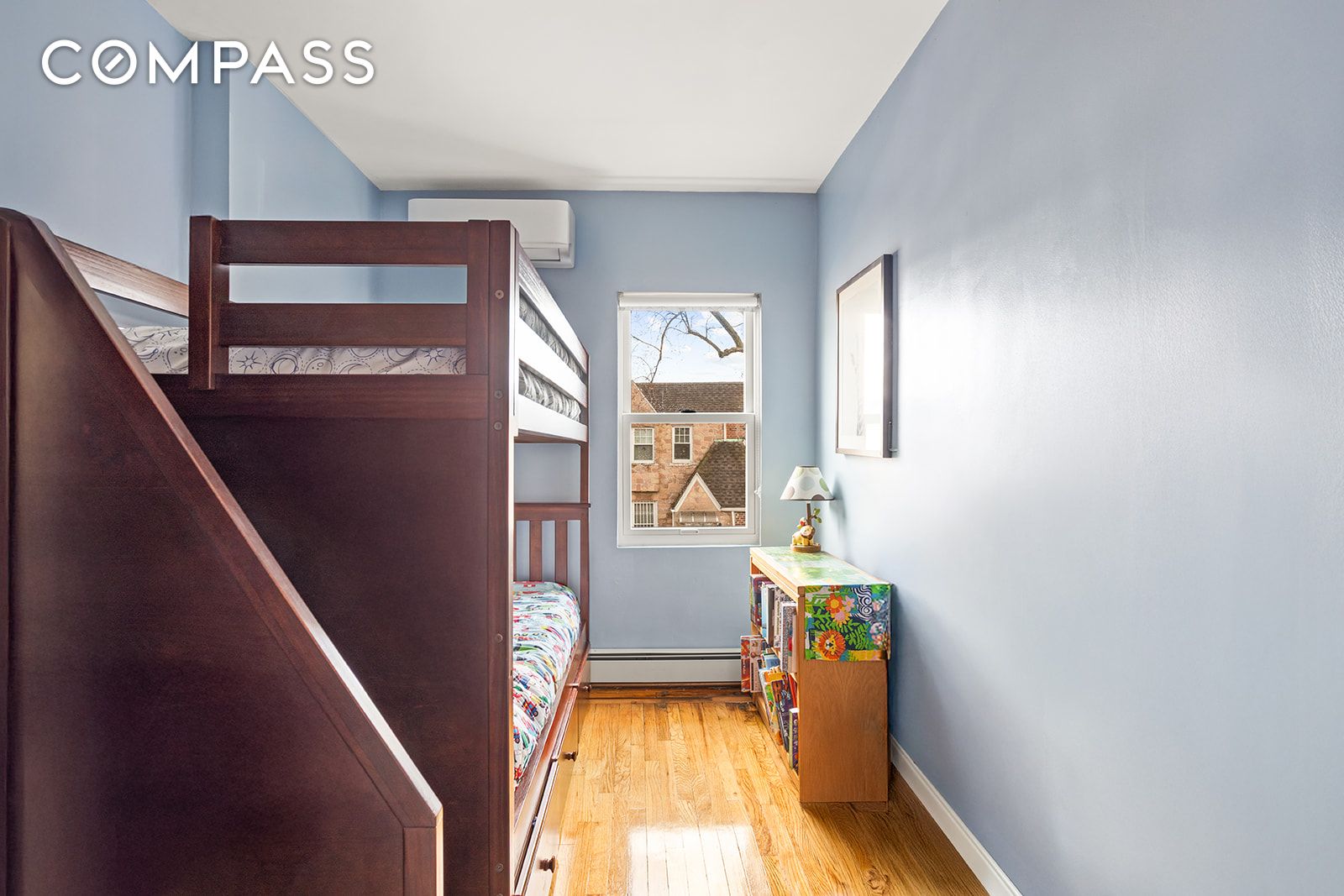 #9 photo, 30-22 88th Street, קווינס Jackson Heights , NY 11369