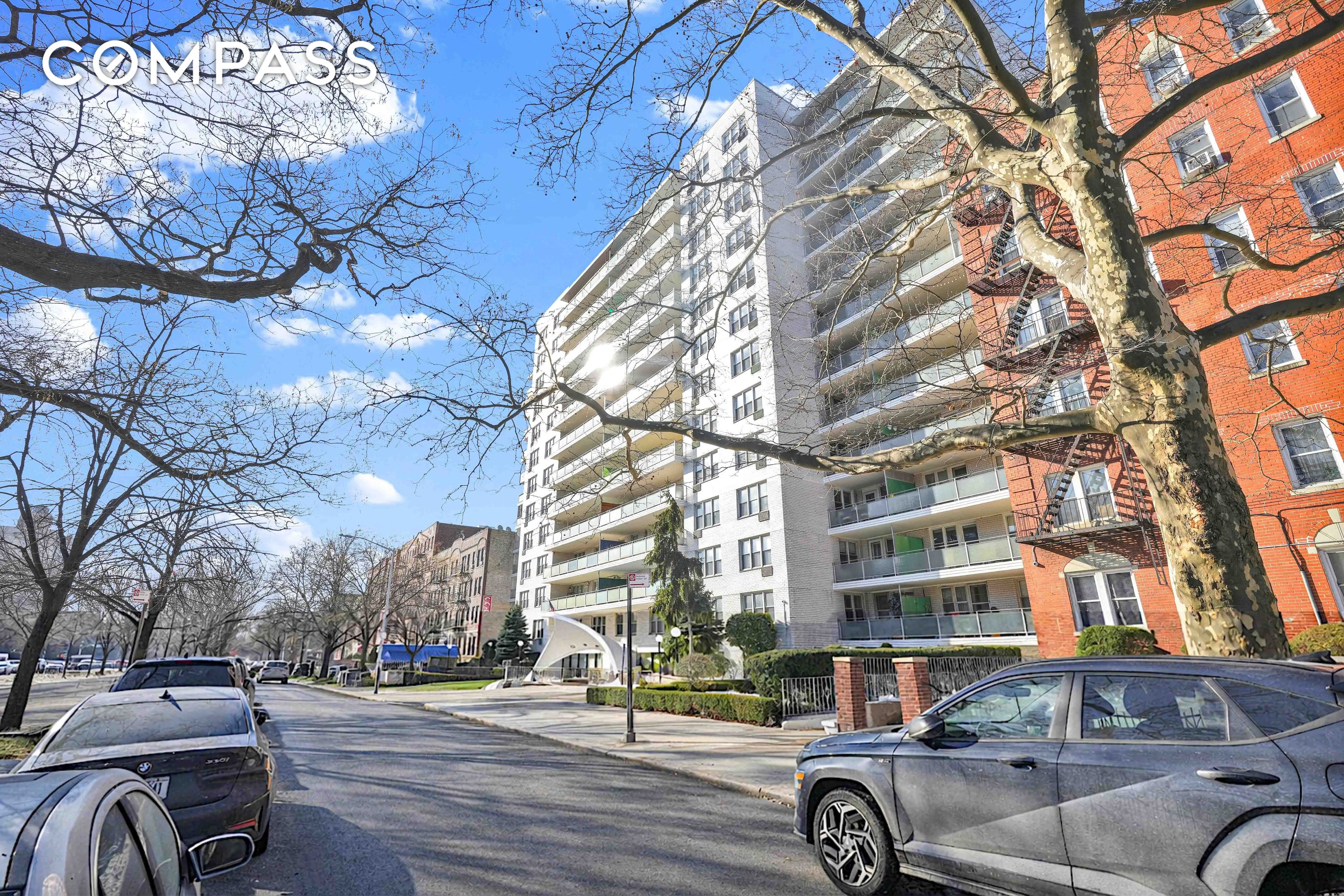 #3 photo, 370 Ocean Parkway, Бруклин ‖ Kensington , NY 11218