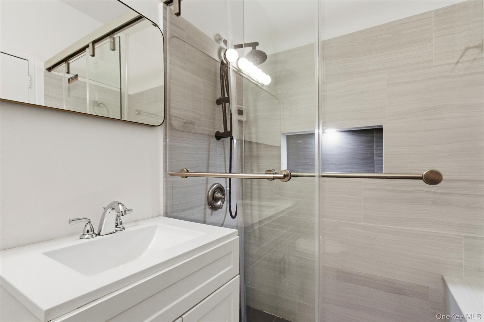 #17 photo, 1015 Old Post Road, Mamaroneck , NY 10543