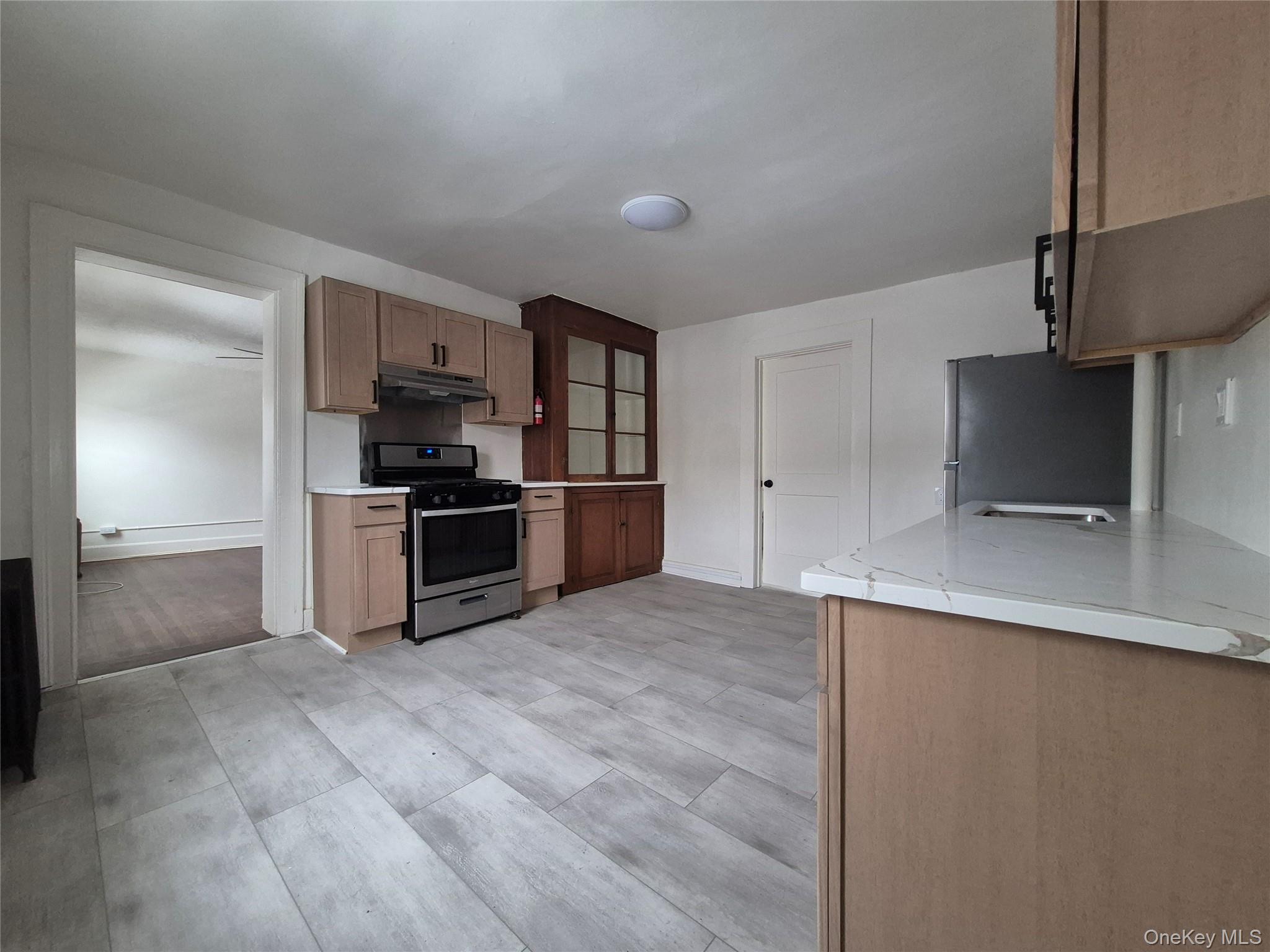 #2 photo, 348 Main Street, Poughkeepsie , NY 12601